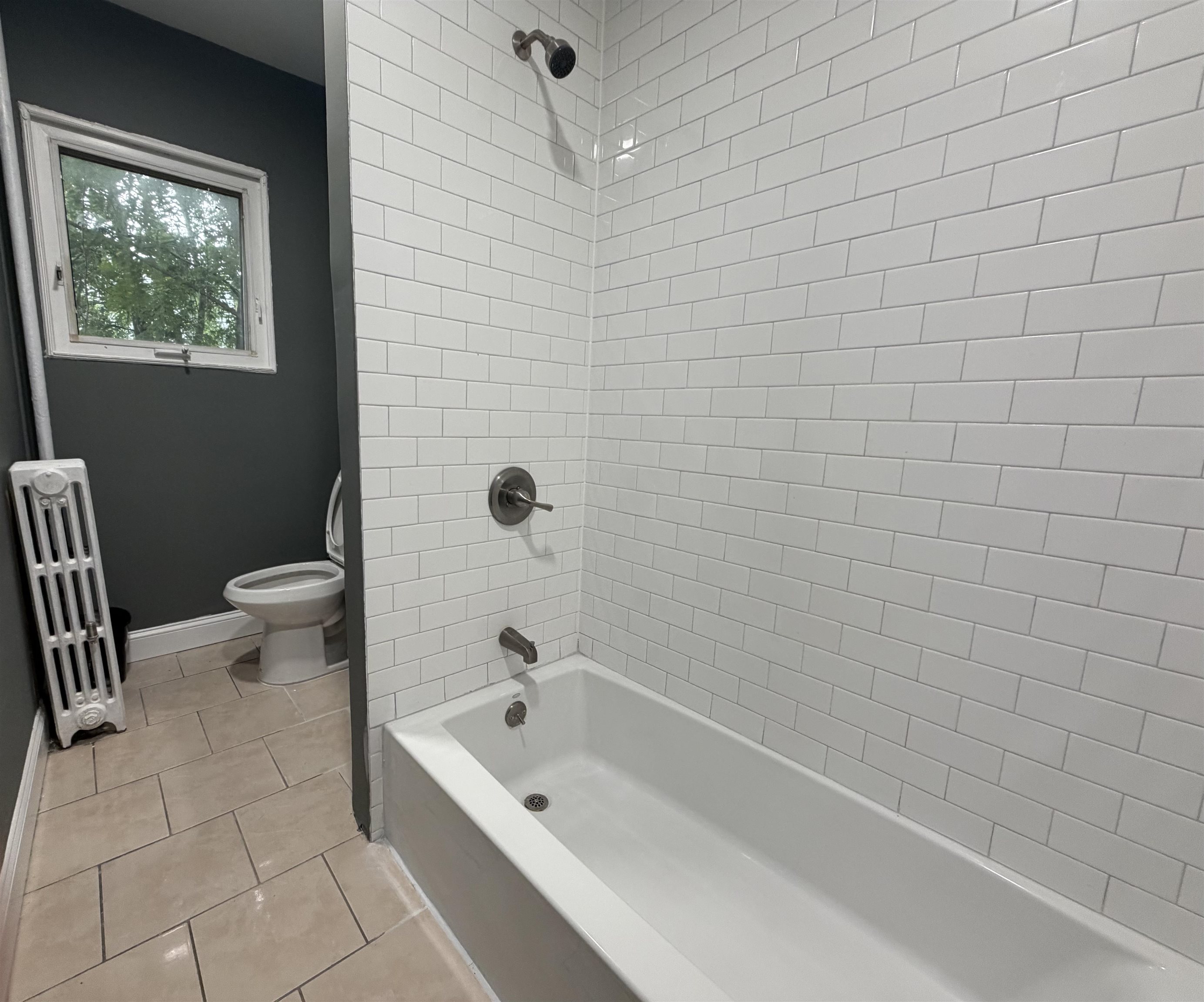 445 WEST SIDE AVE Unit: 2