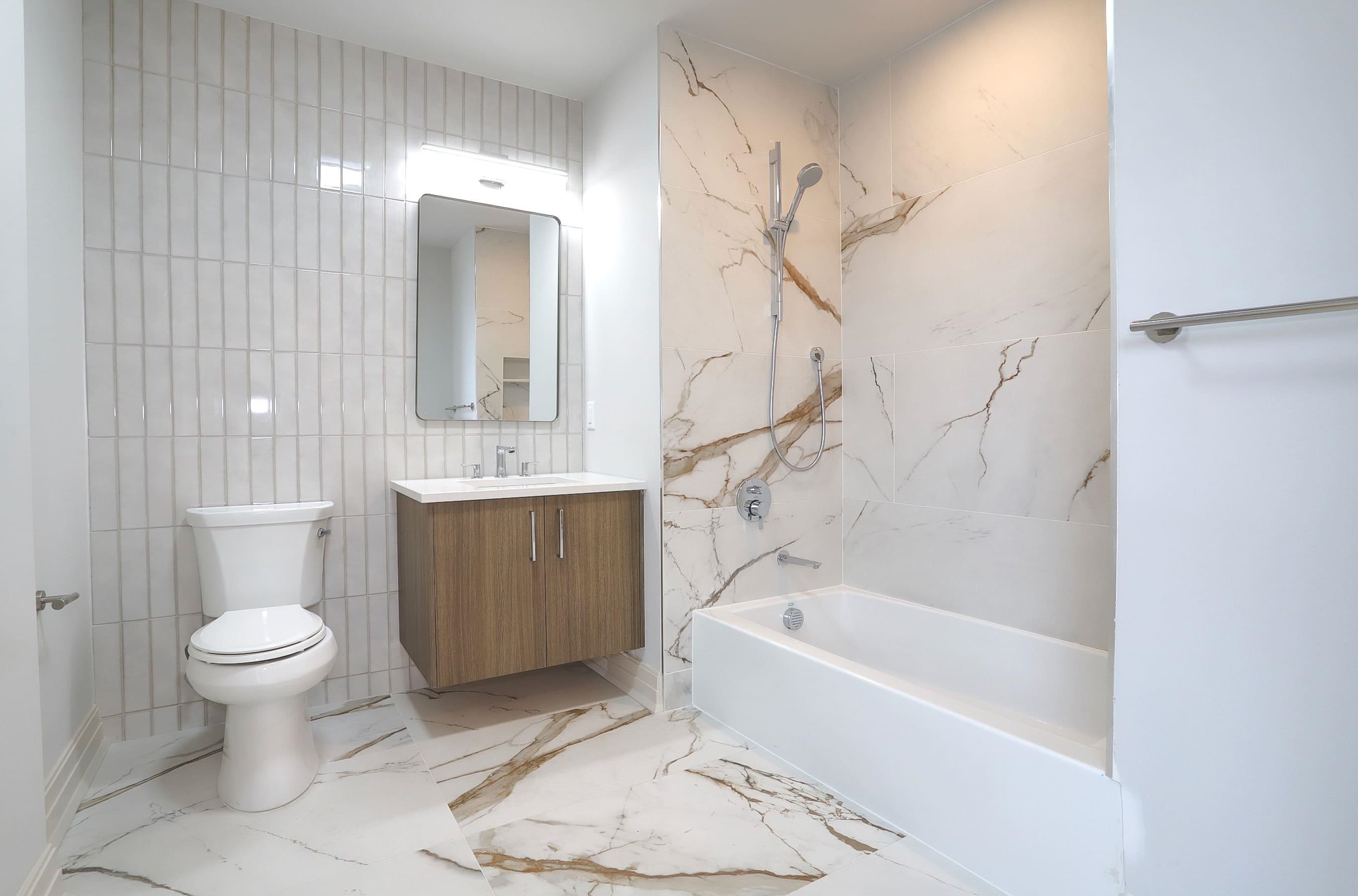 921 MADISON ST Unit: 306