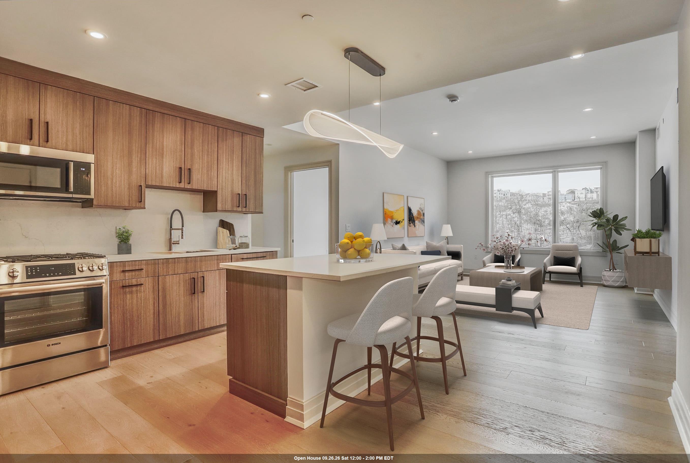 921 MADISON ST Unit: 608