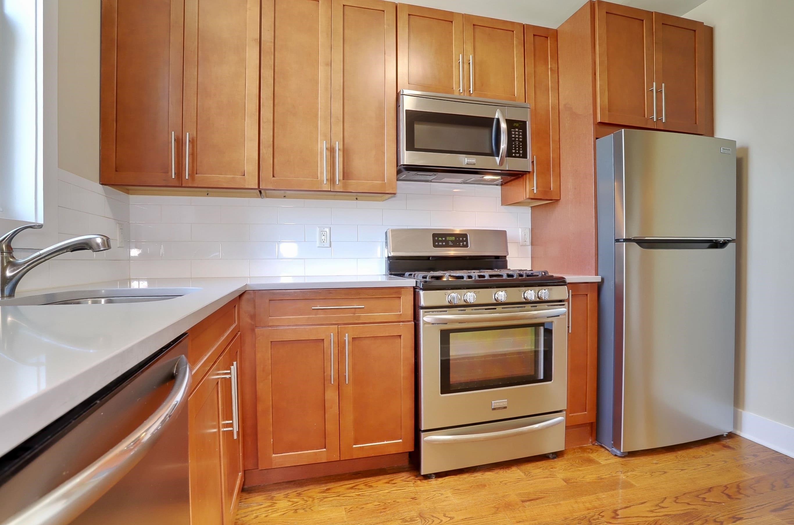 824 WASHINGTON ST Unit: 2