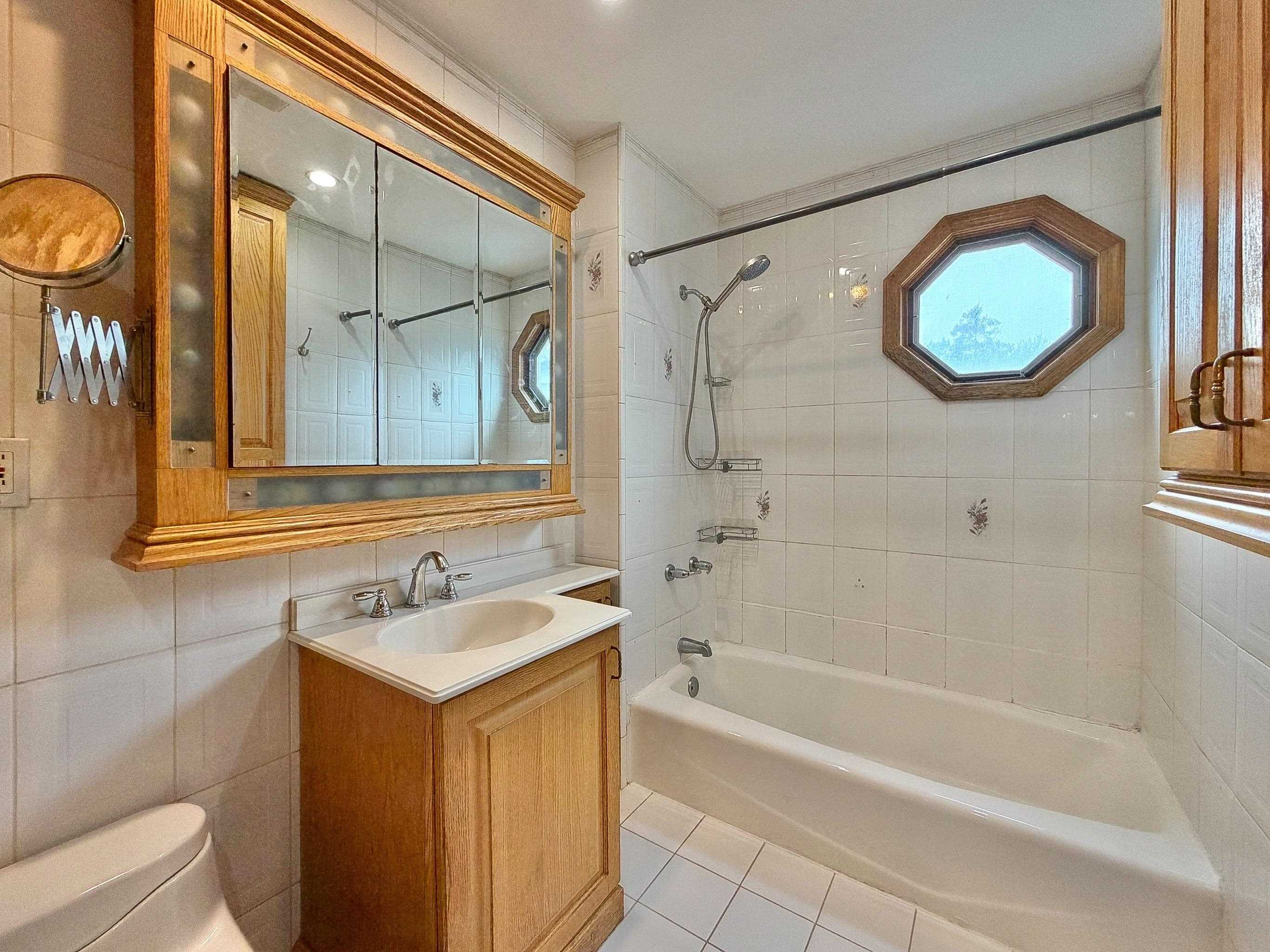 9 ELNA CT
