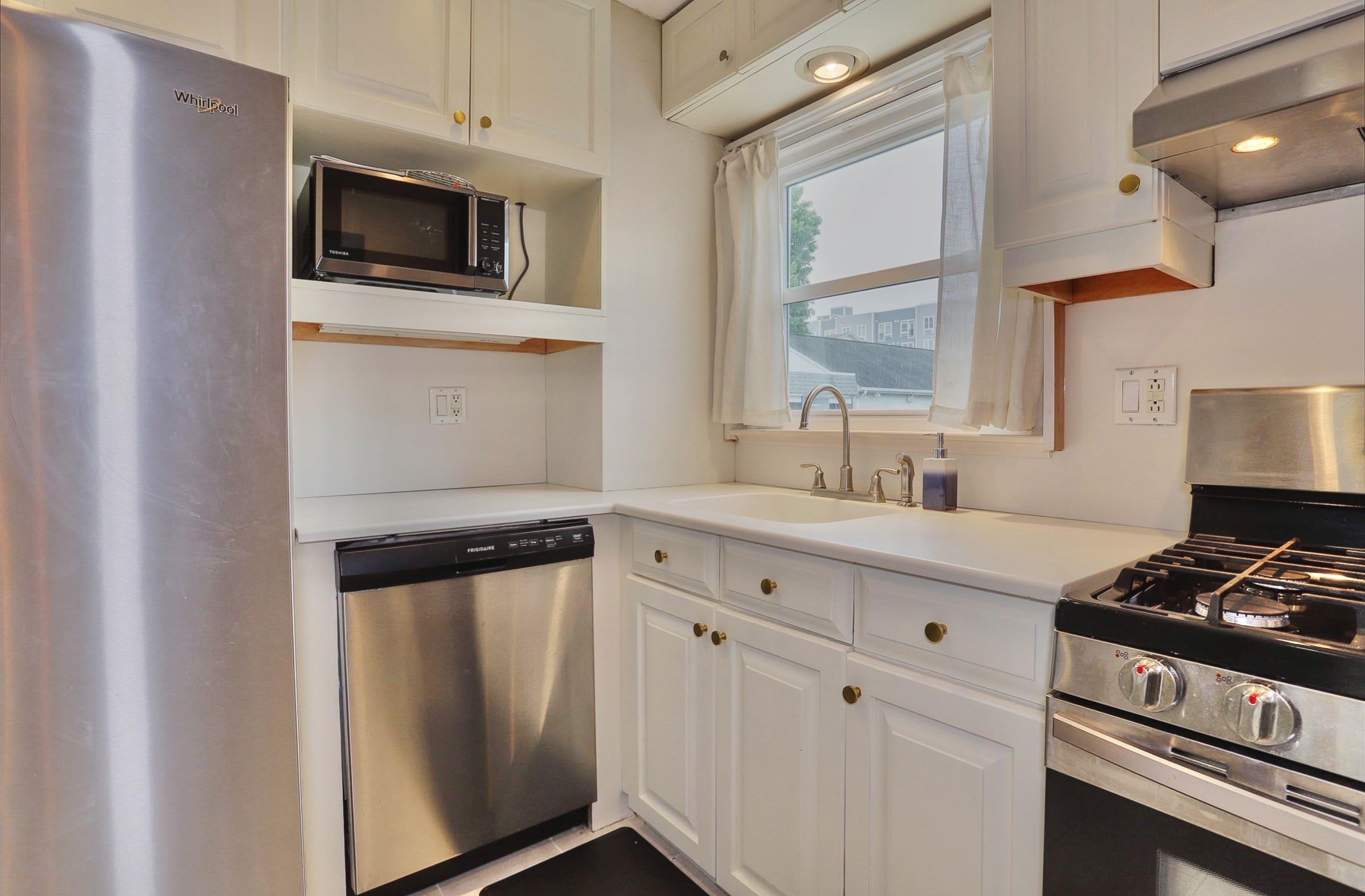 9 ELNA CT