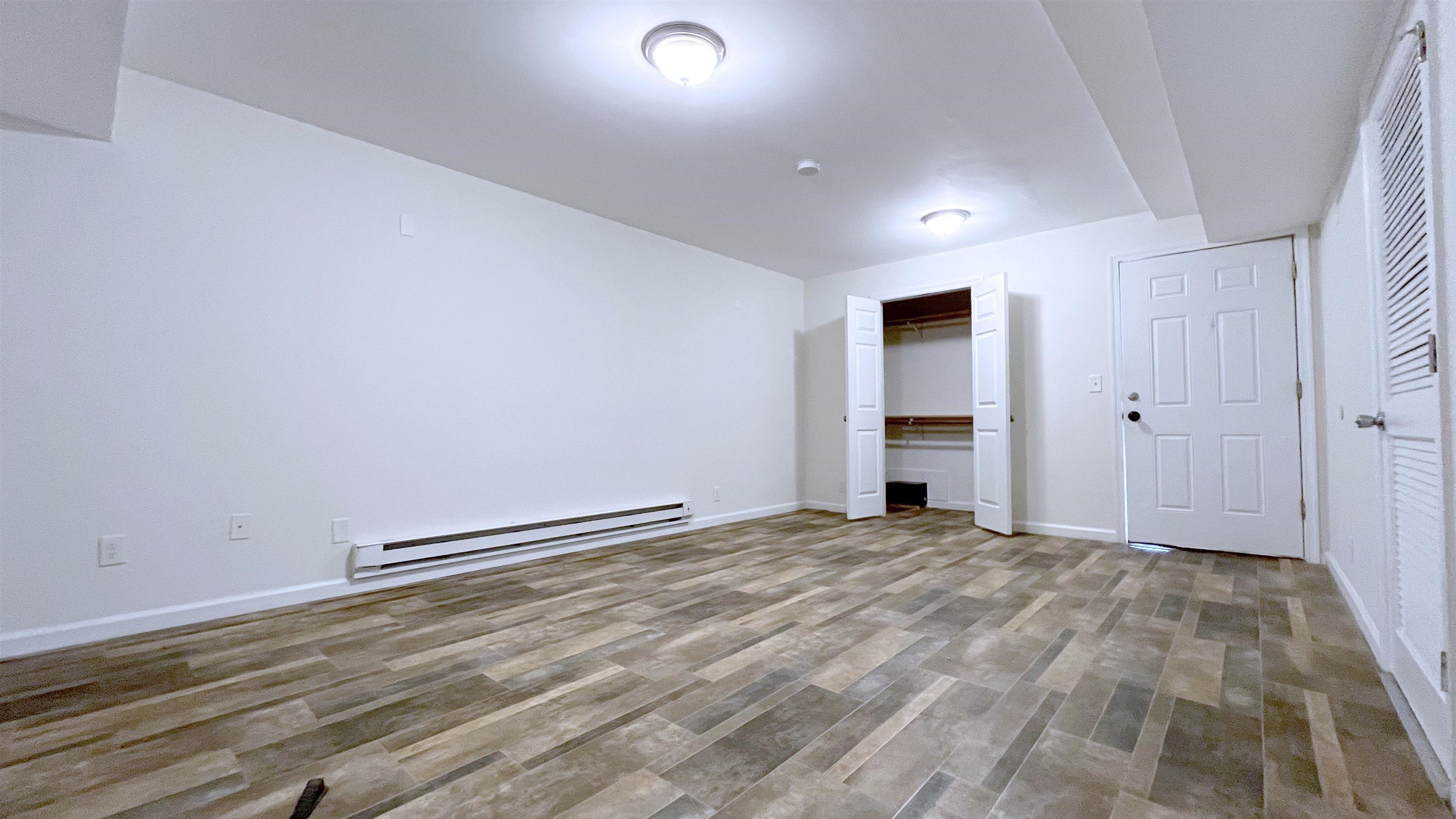 54 LAIDLAW AVE Unit: 1