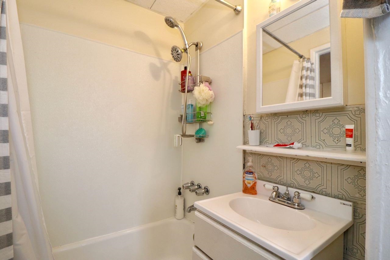 50 BRIGHT ST Unit: 2R
