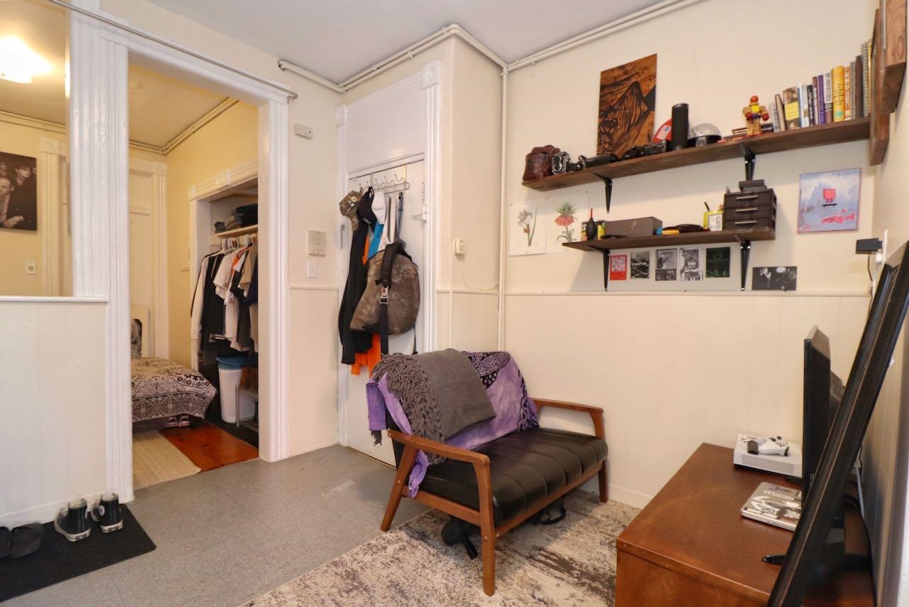 50 BRIGHT ST Unit: 2R