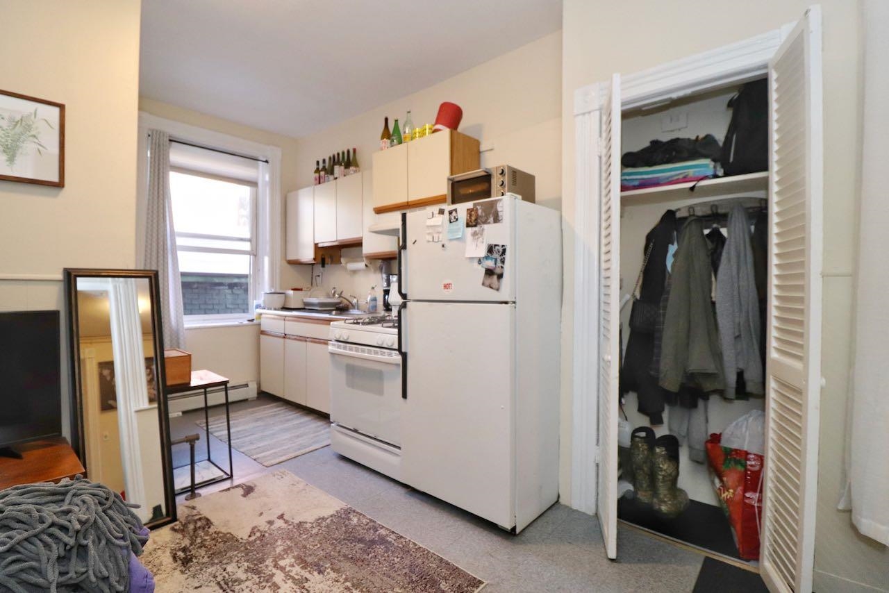 50 BRIGHT ST Unit: 2R