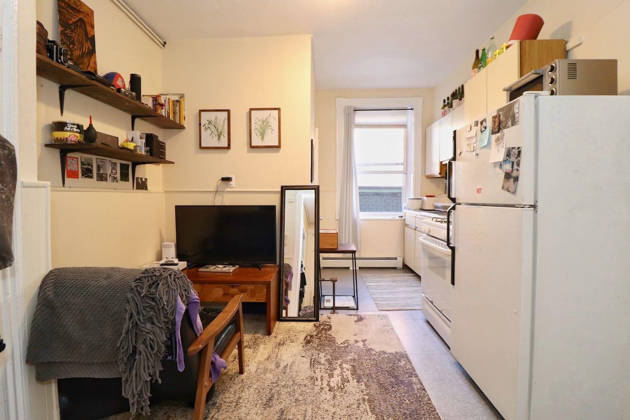 50 BRIGHT ST Unit: 2R