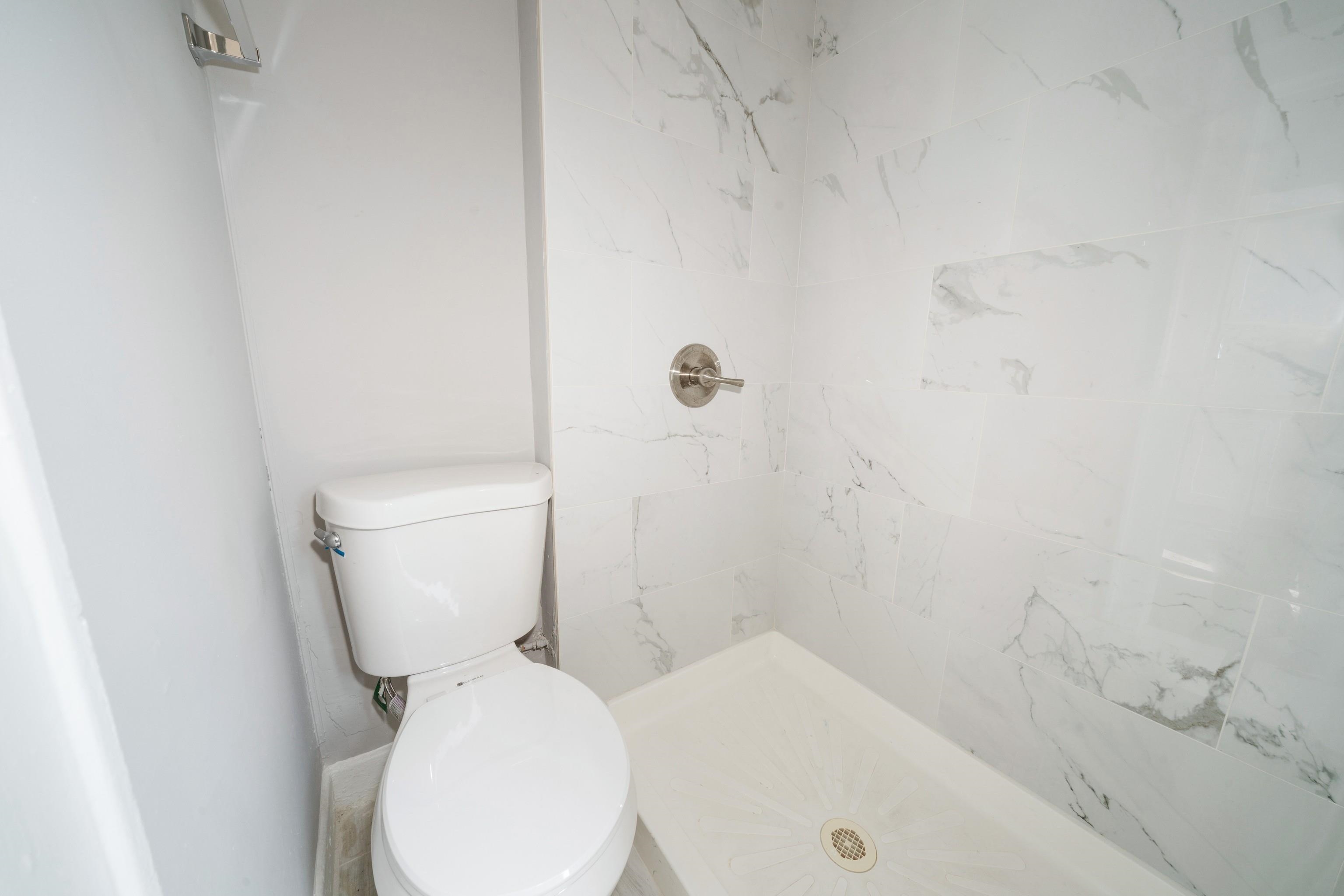 139 HOPKINS AVE Unit: 3R (6)