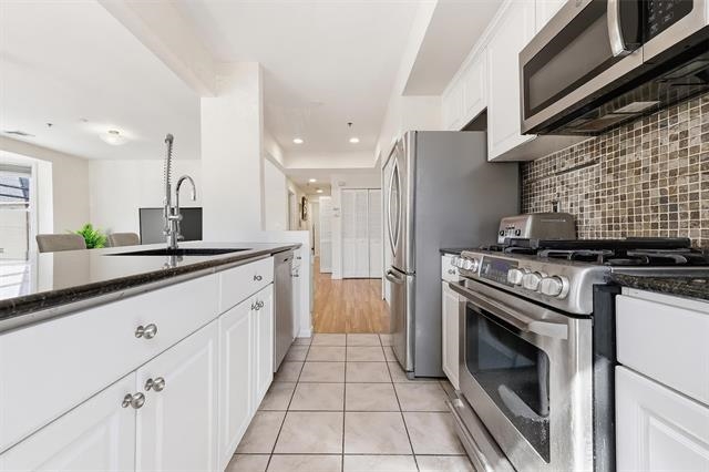 380 NEWARK ST Unit: 2D
