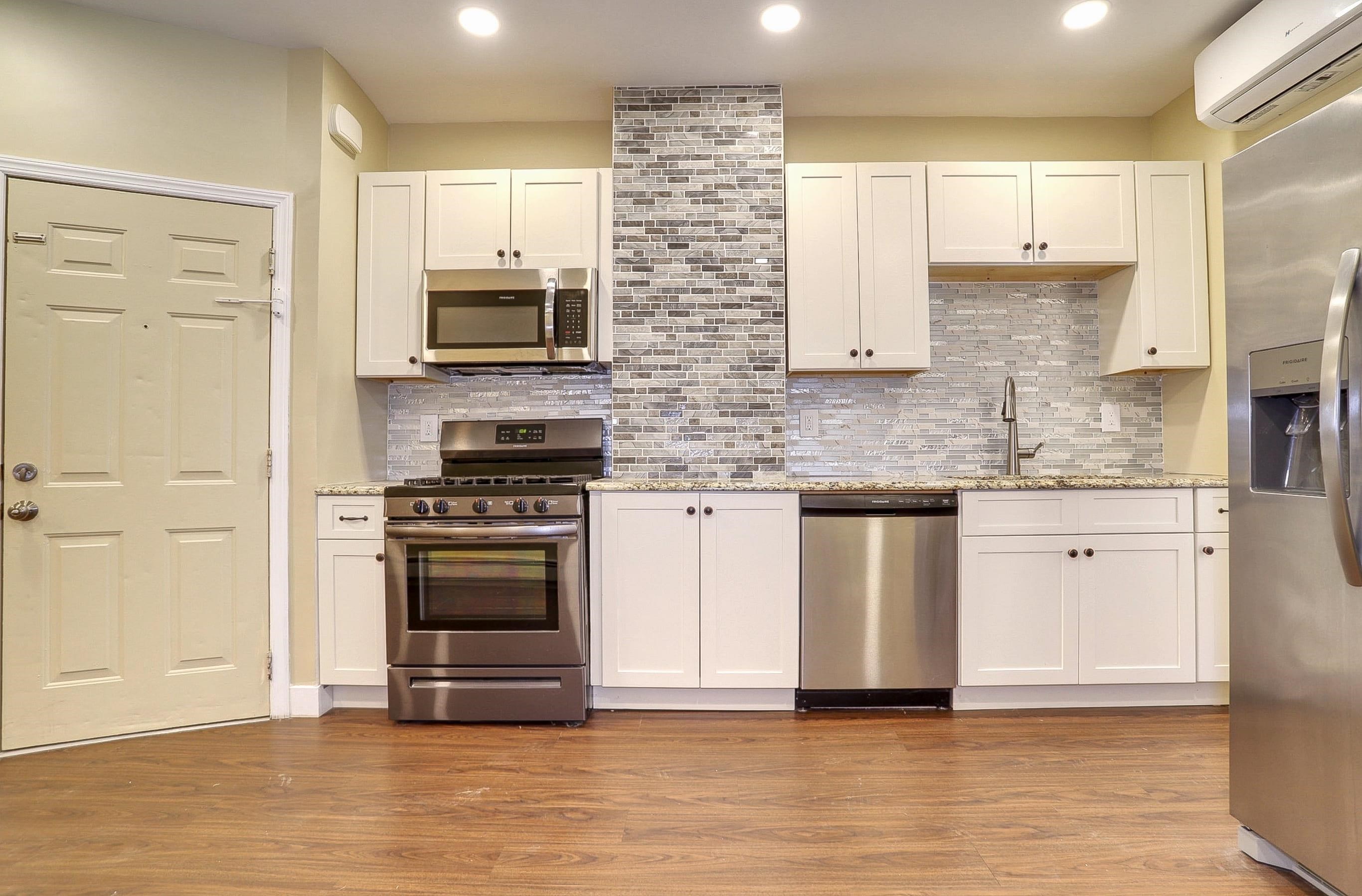 120 68TH ST Unit: 1