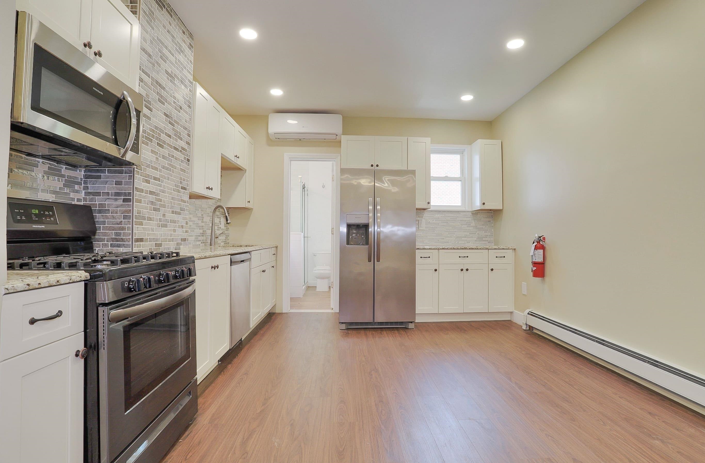 120 68TH ST Unit: 1