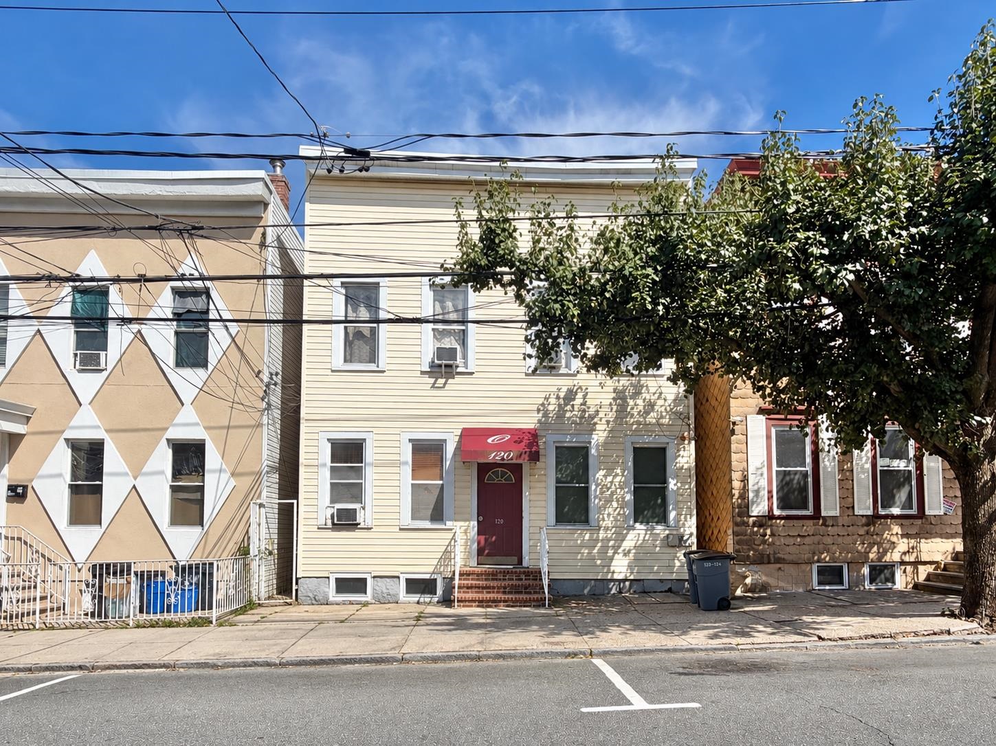 120 68TH ST Unit: 1