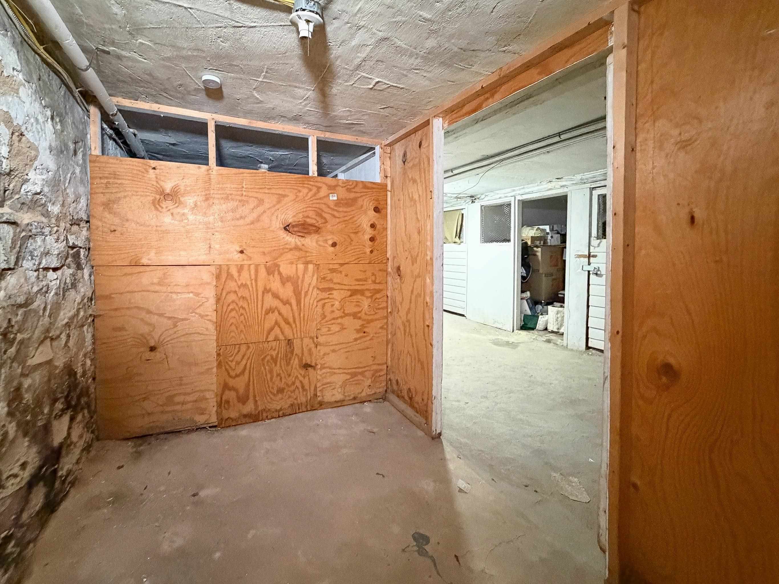 120 68TH ST Unit: 1