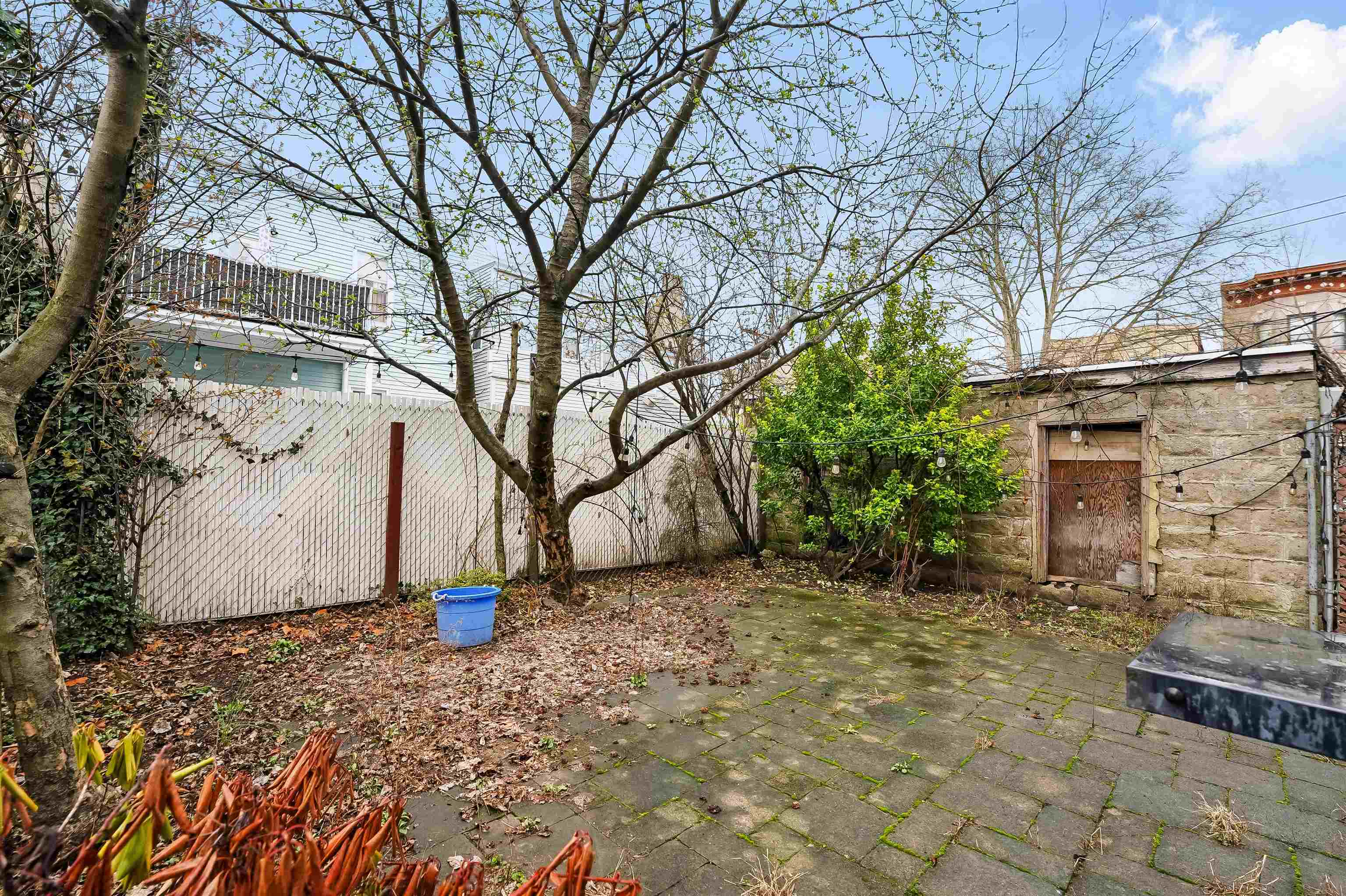 104 HIGHPOINT AVE