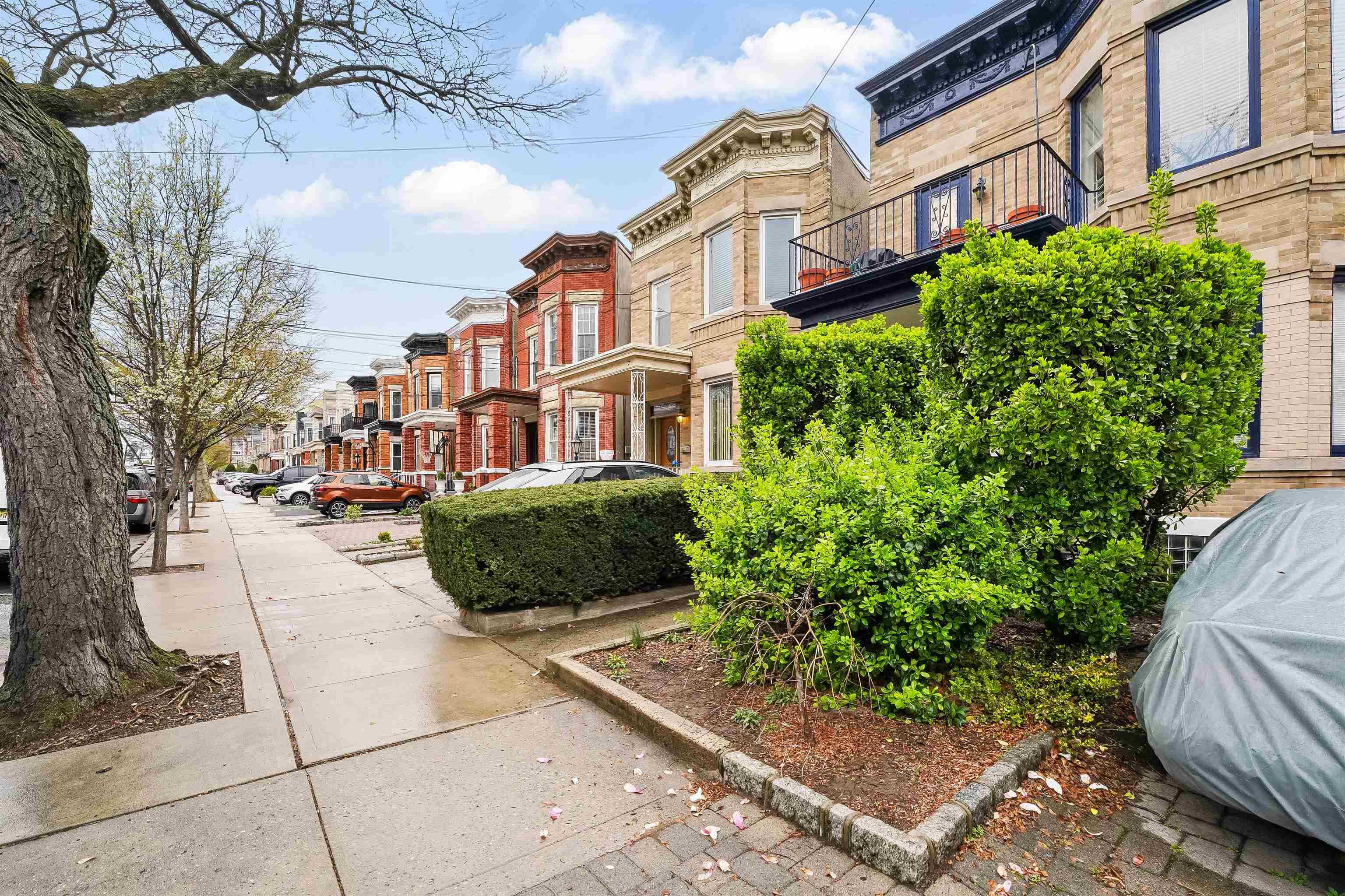 104 HIGHPOINT AVE