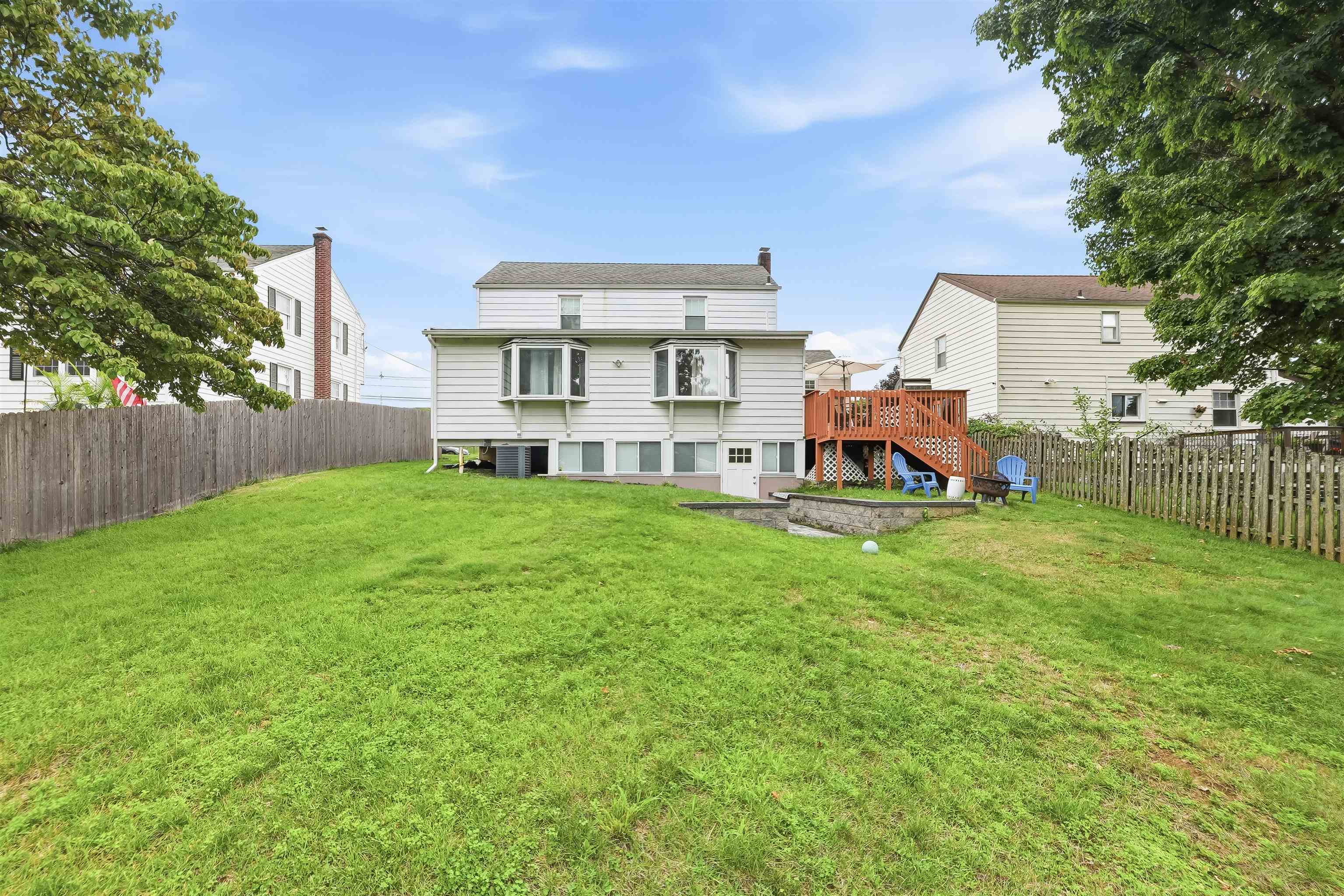 818 RIDGE RD
