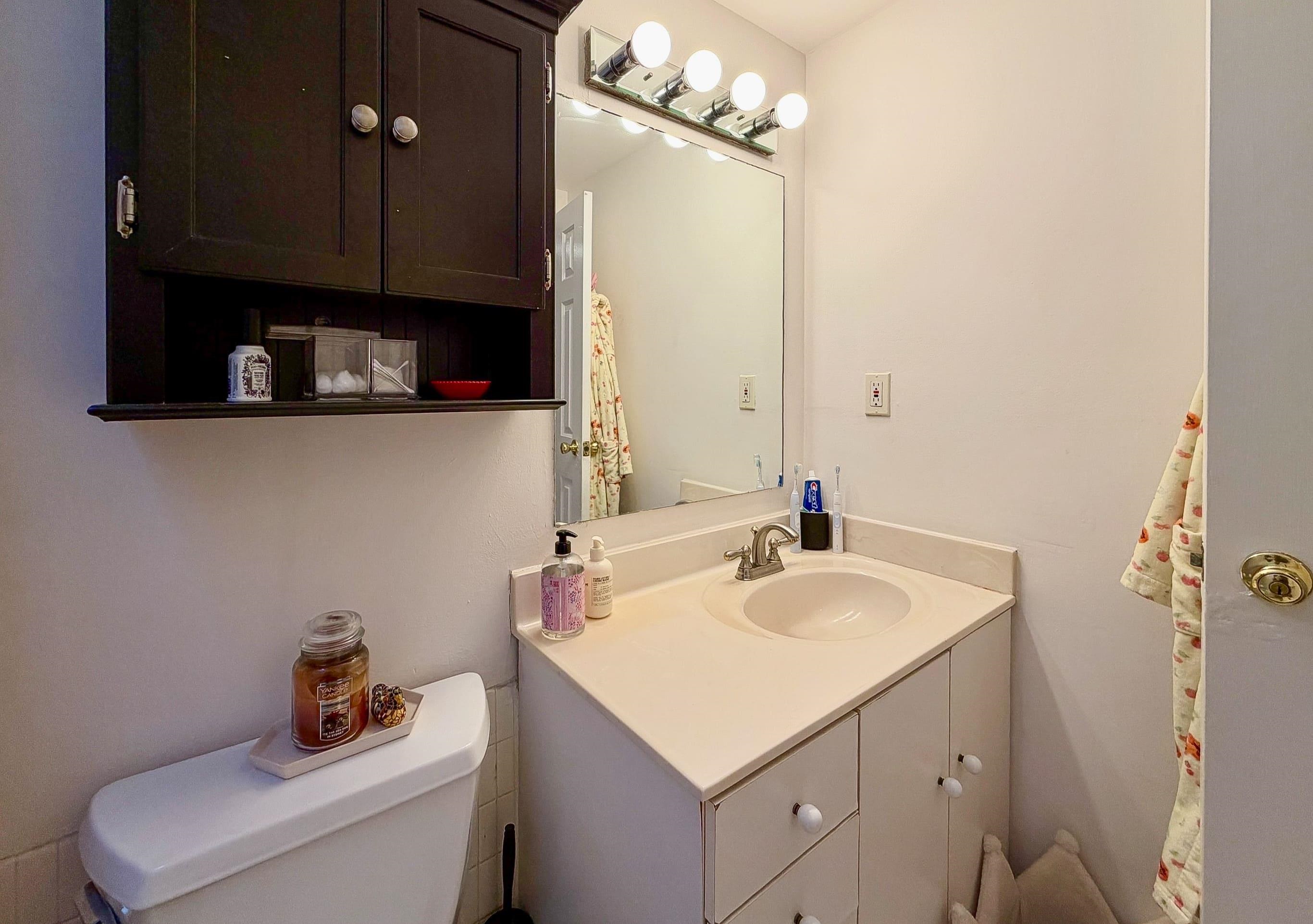 230 MONROE ST Unit: 2RS