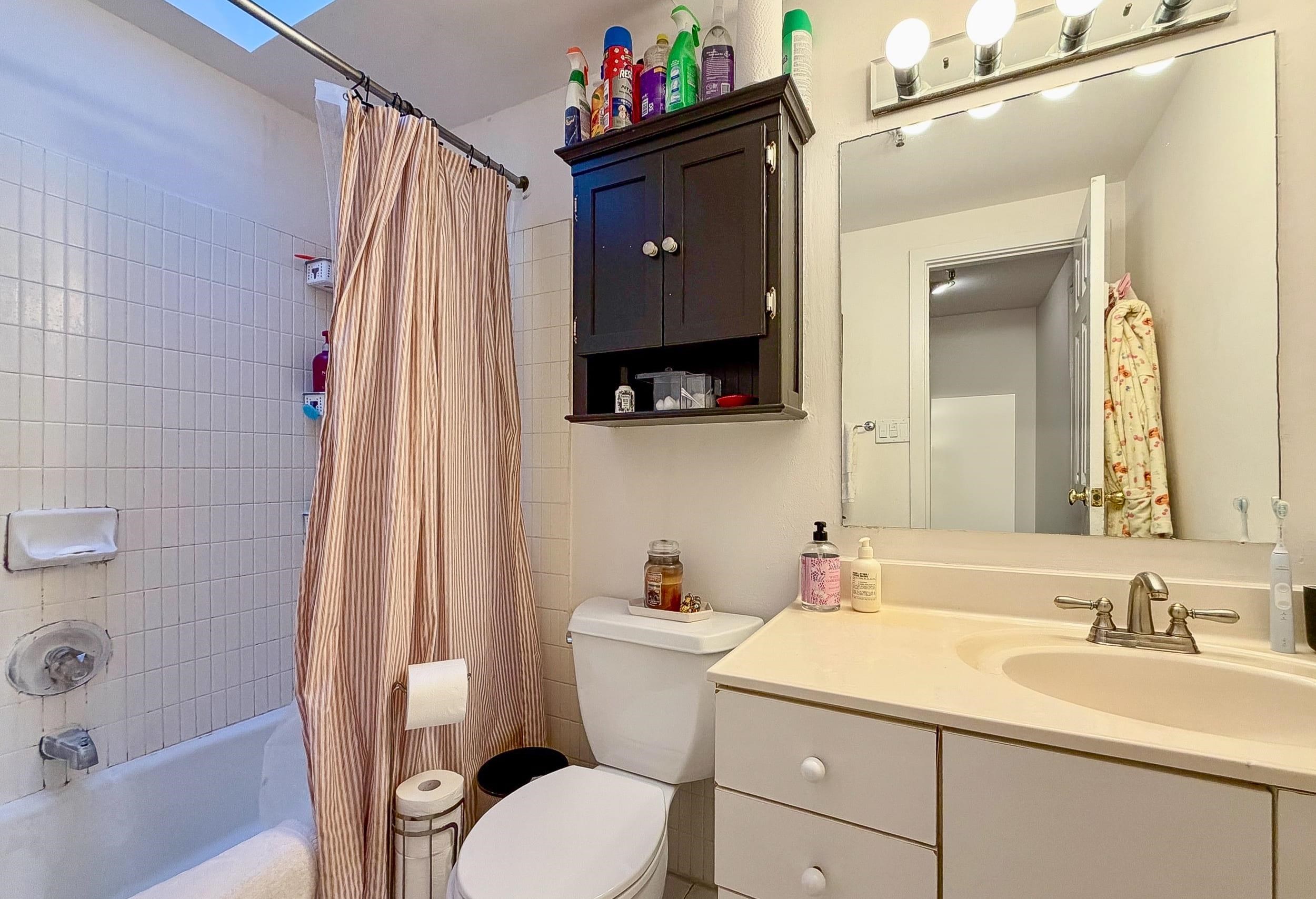 230 MONROE ST Unit: 2RS