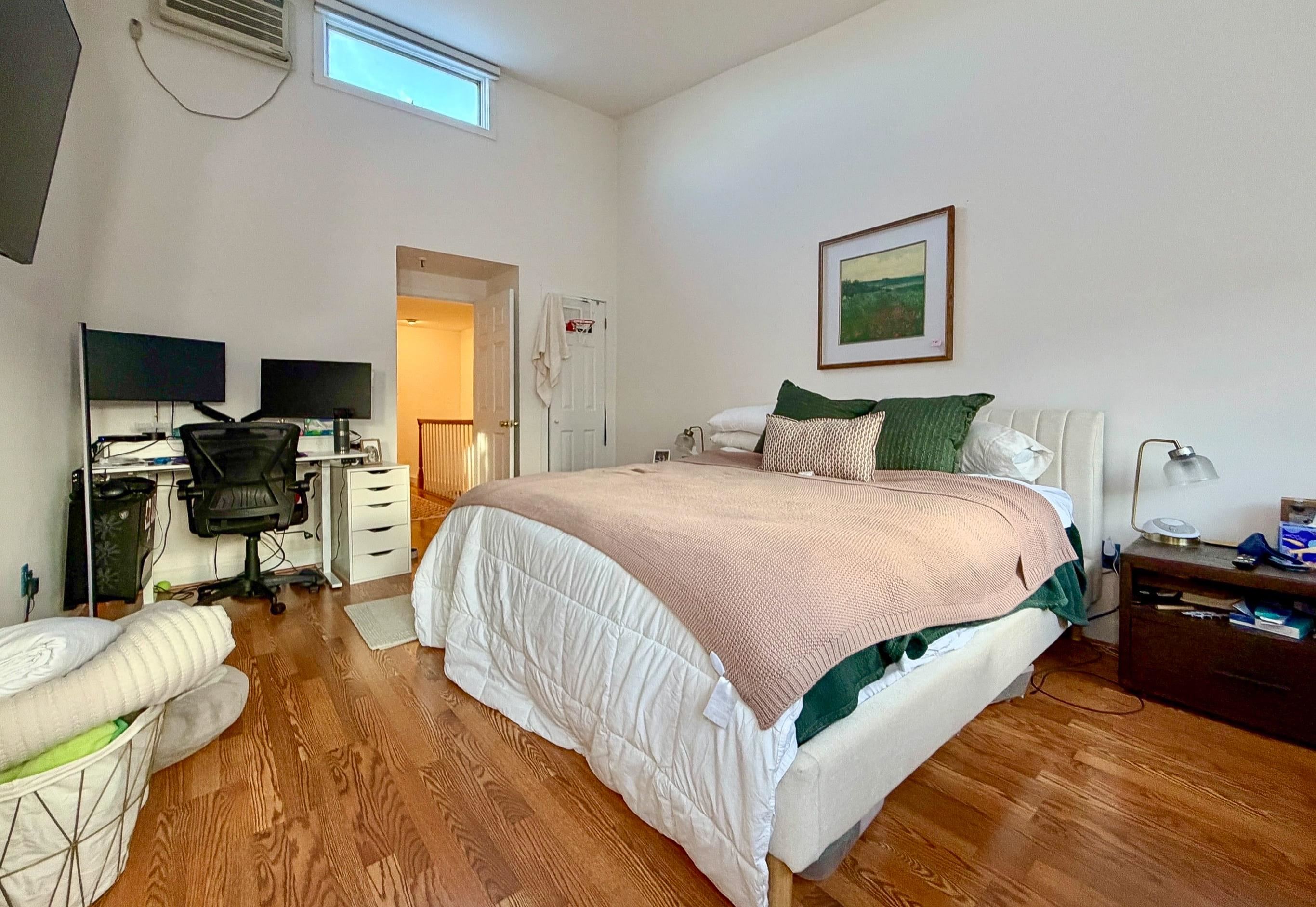 230 MONROE ST Unit: 2RS