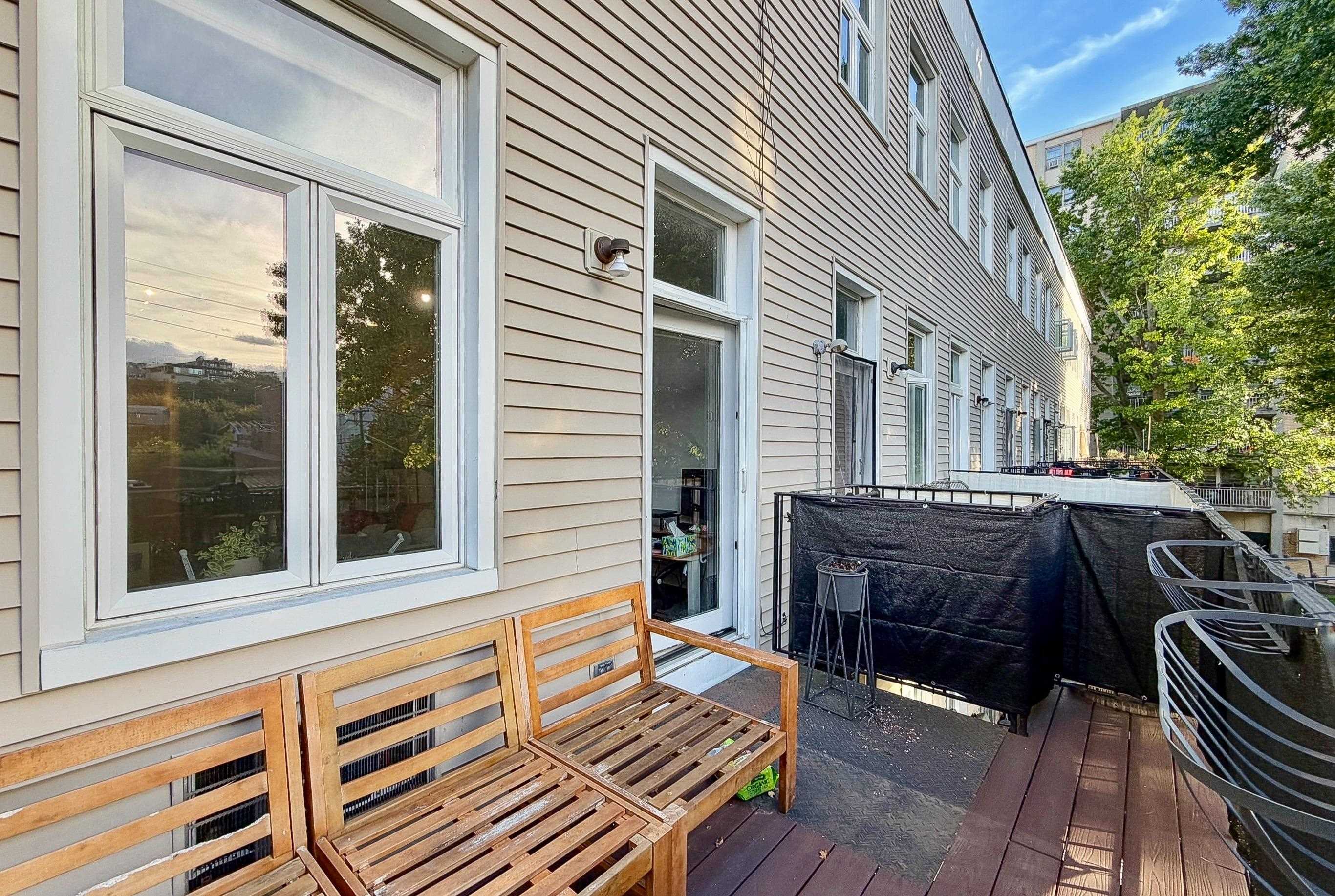 230 MONROE ST Unit: 2RS