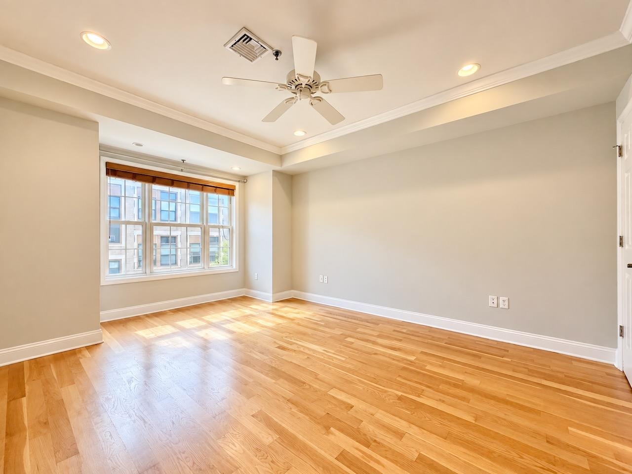 514 ADAMS ST Unit: 4