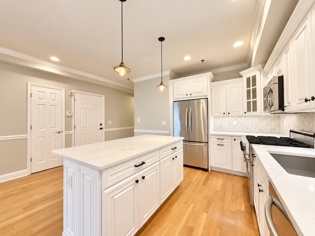 514 ADAMS ST Unit: 4