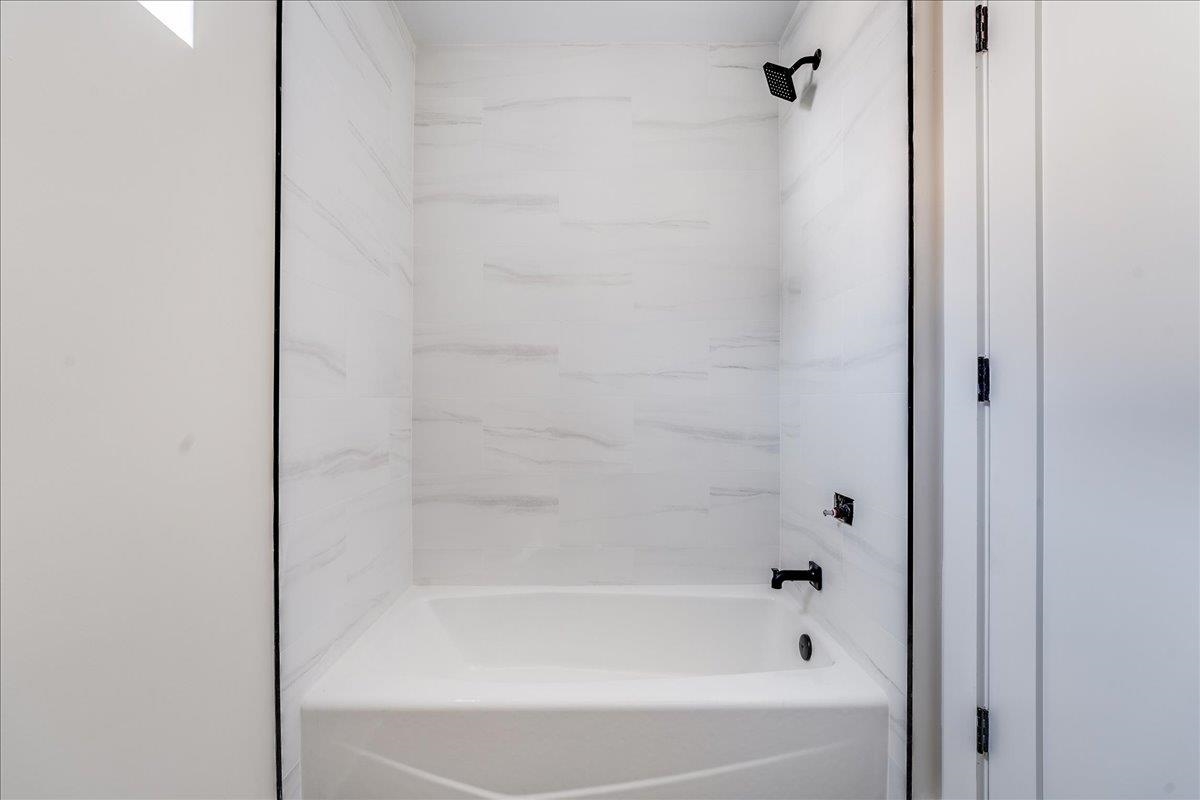 237 WASHINGTON ST Unit: 205