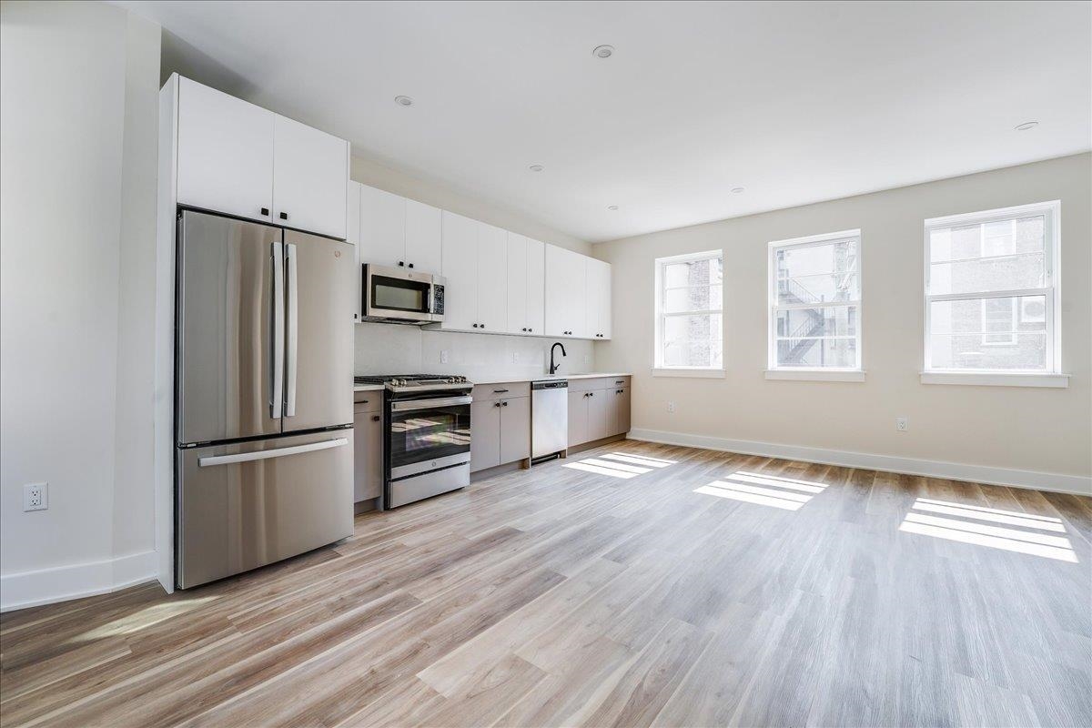 237 WASHINGTON ST Unit: 205