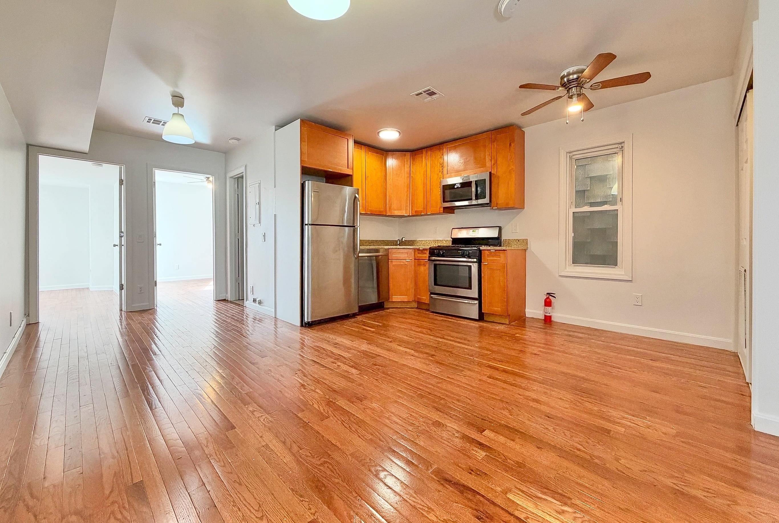195 WEBSTER AVE Unit: 2