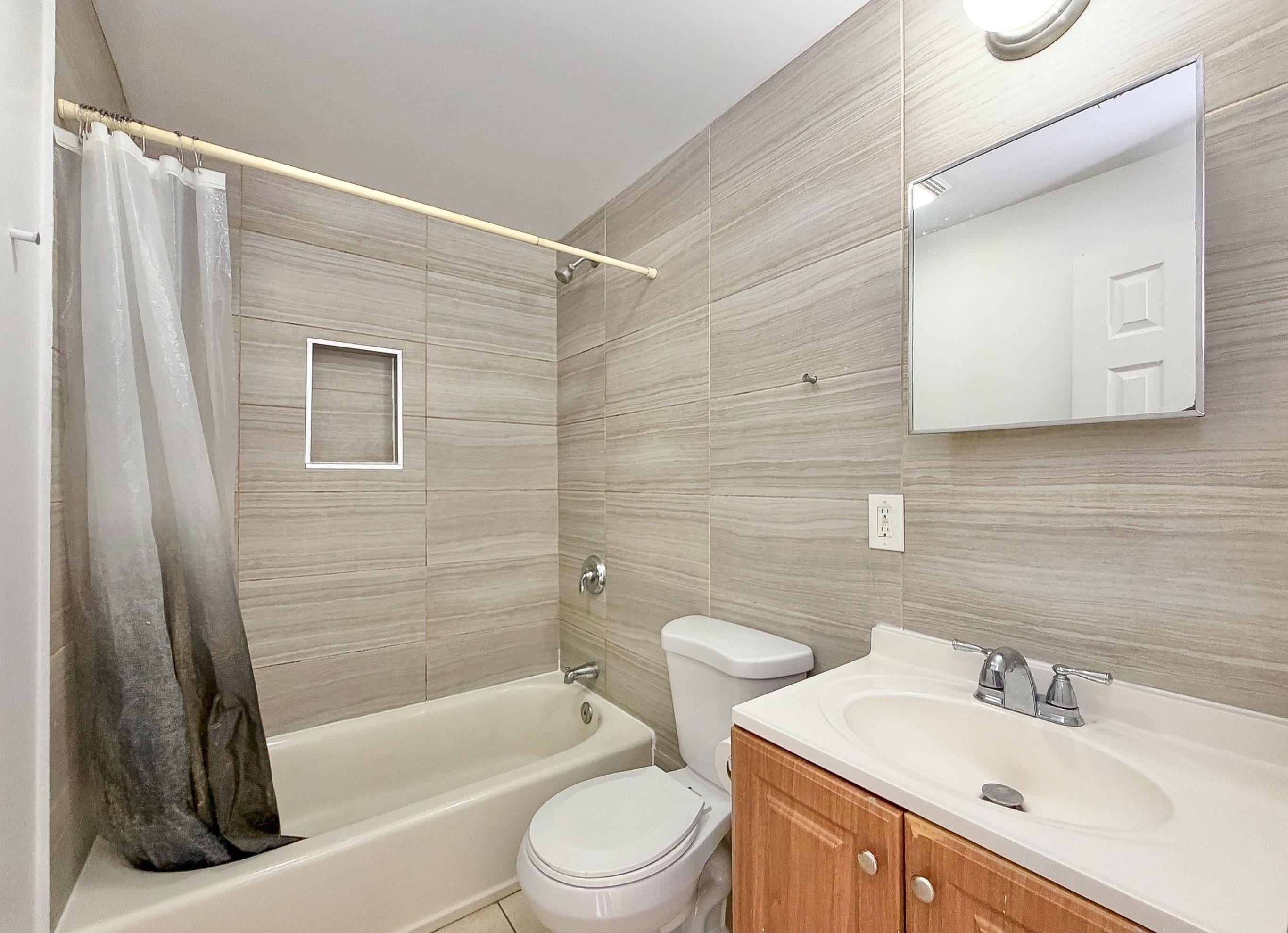195 WEBSTER AVE Unit: 2