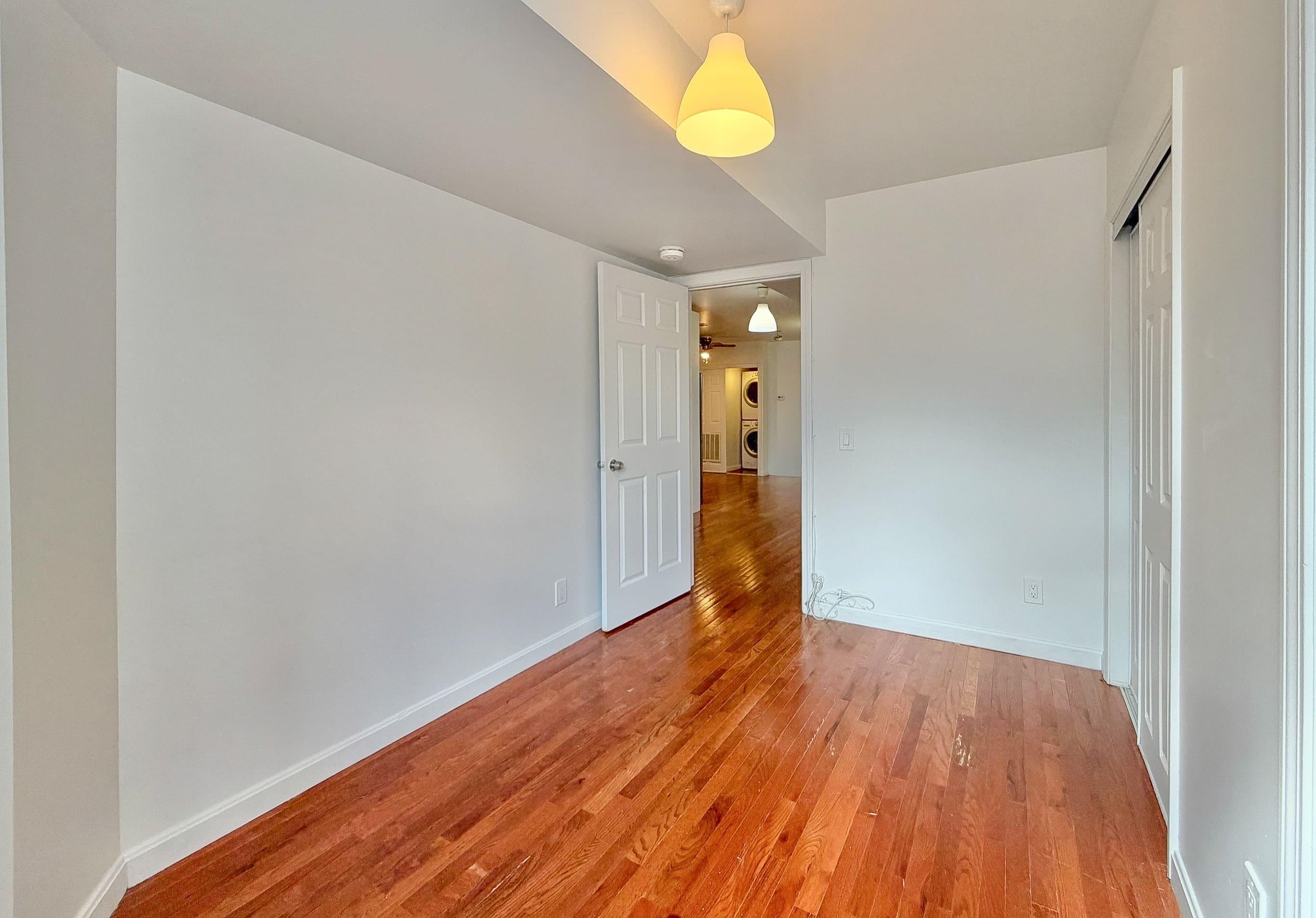 195 WEBSTER AVE Unit: 2