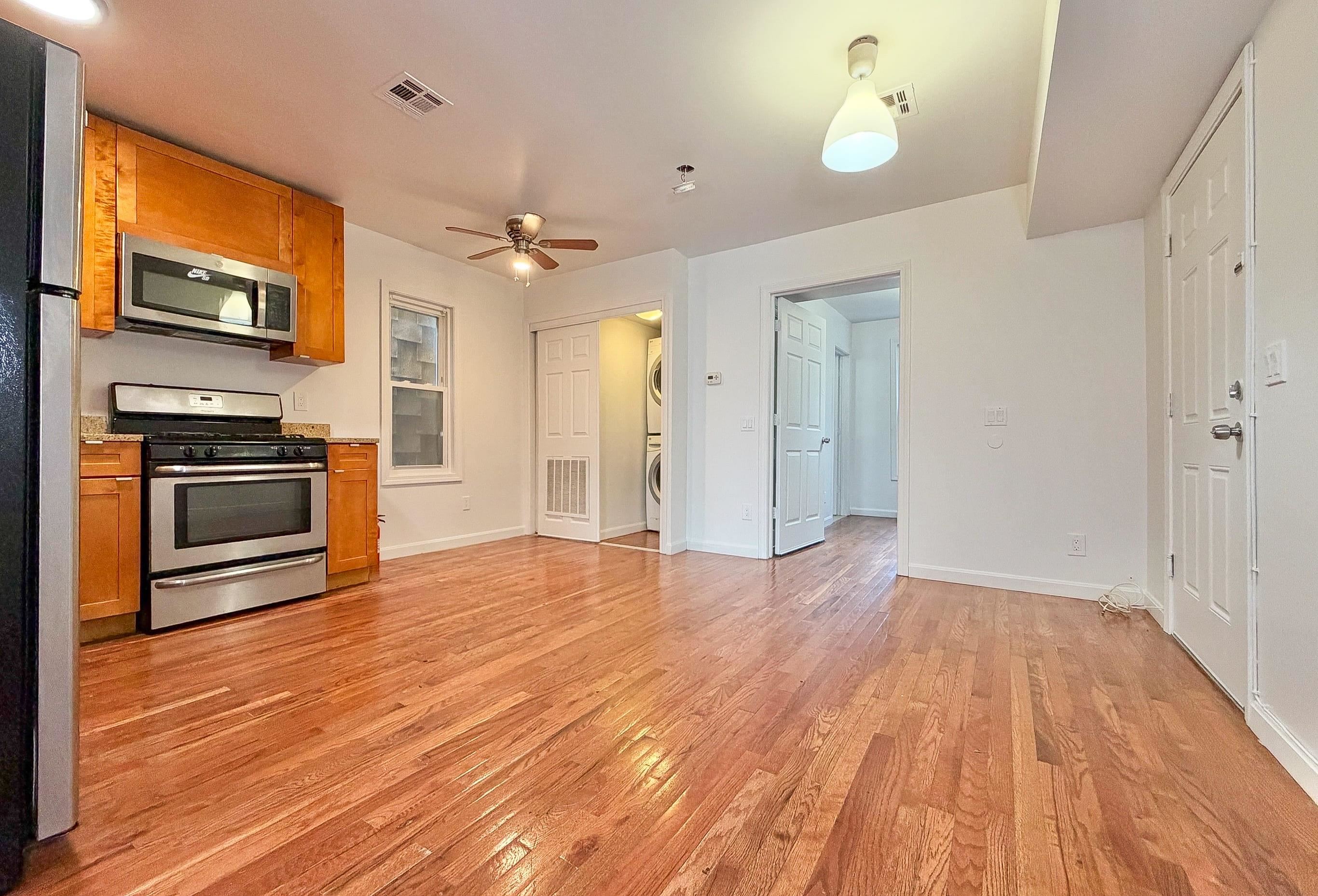 195 WEBSTER AVE Unit: 2