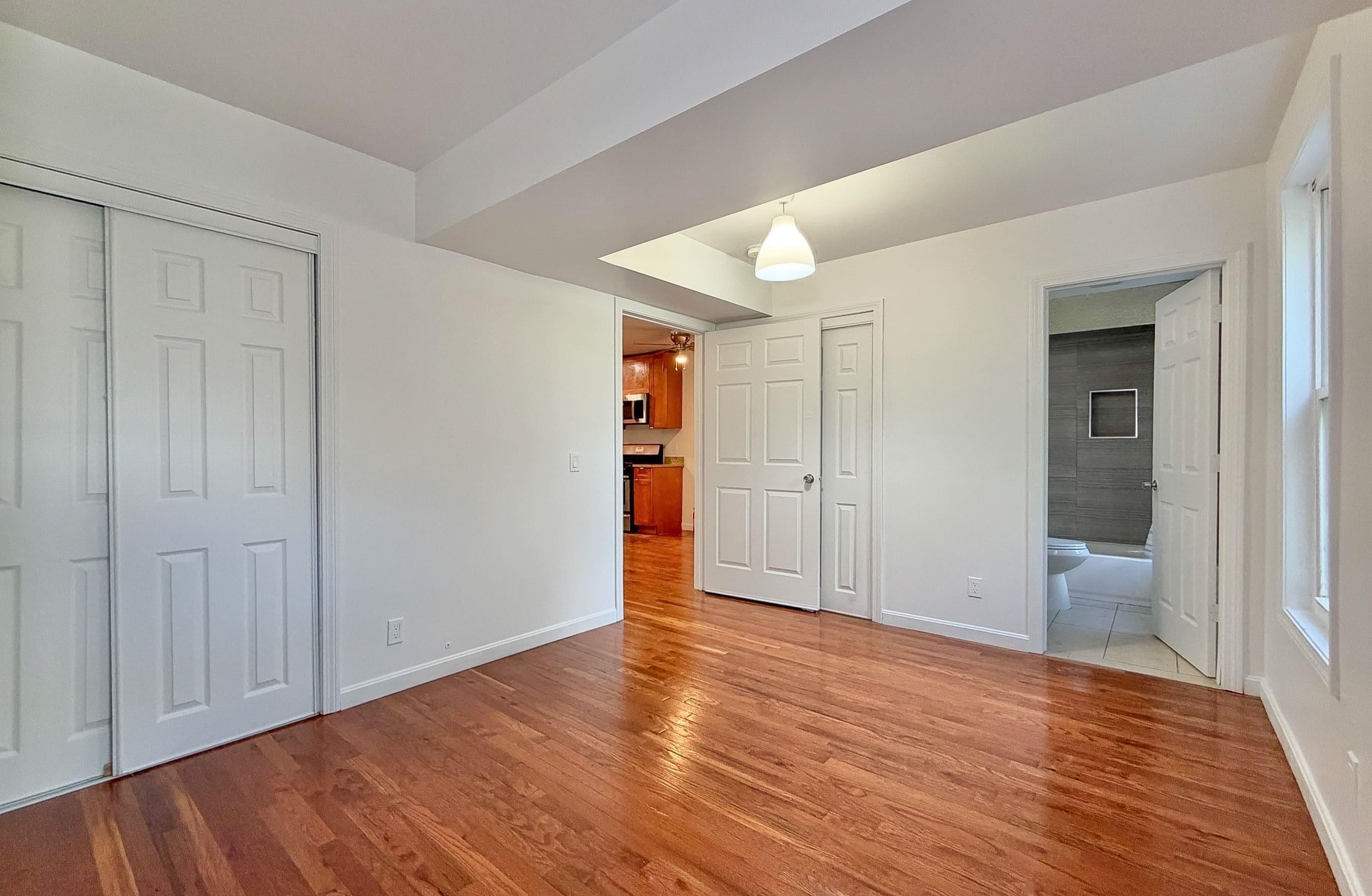 195 WEBSTER AVE Unit: 2