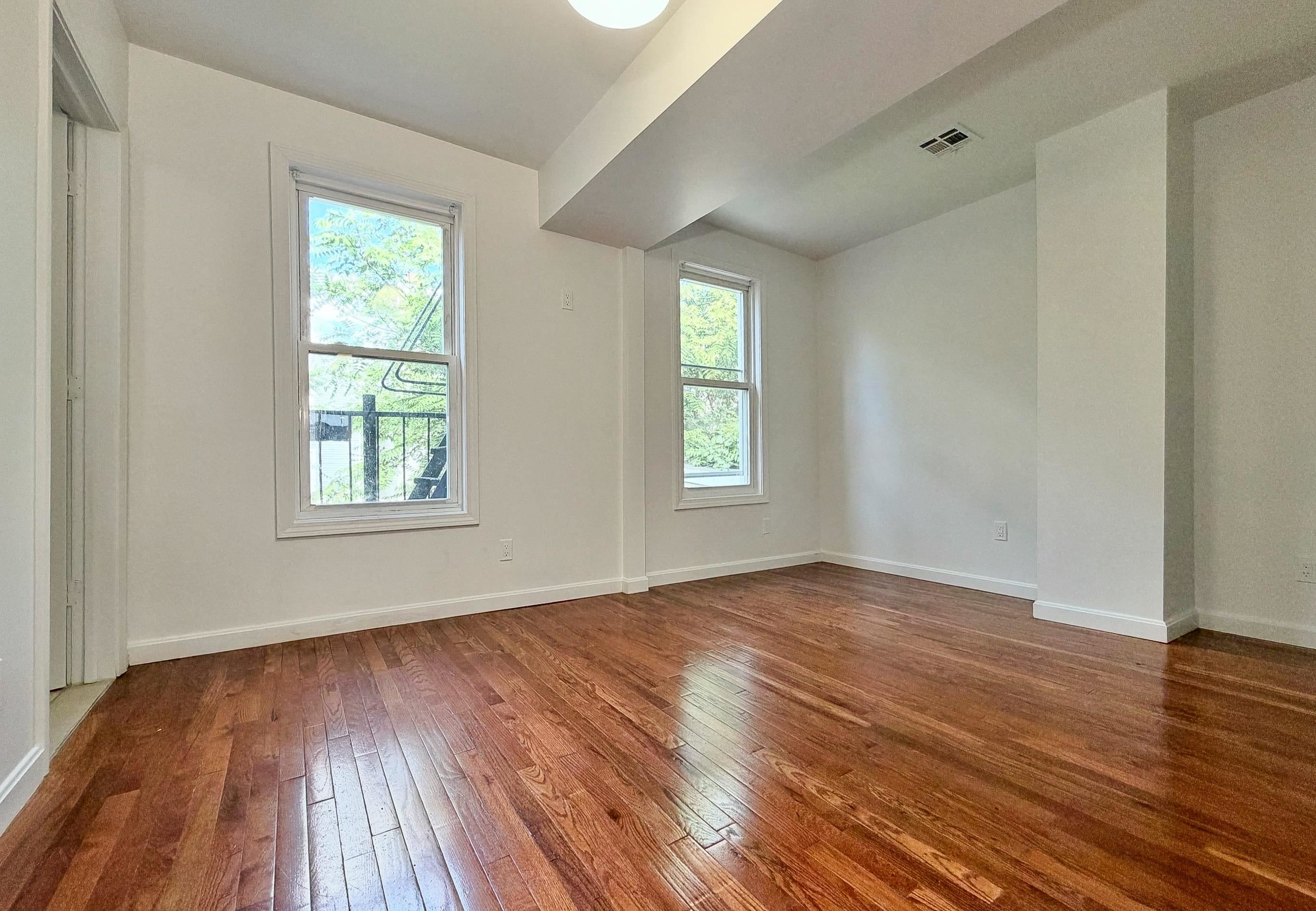 195 WEBSTER AVE Unit: 2