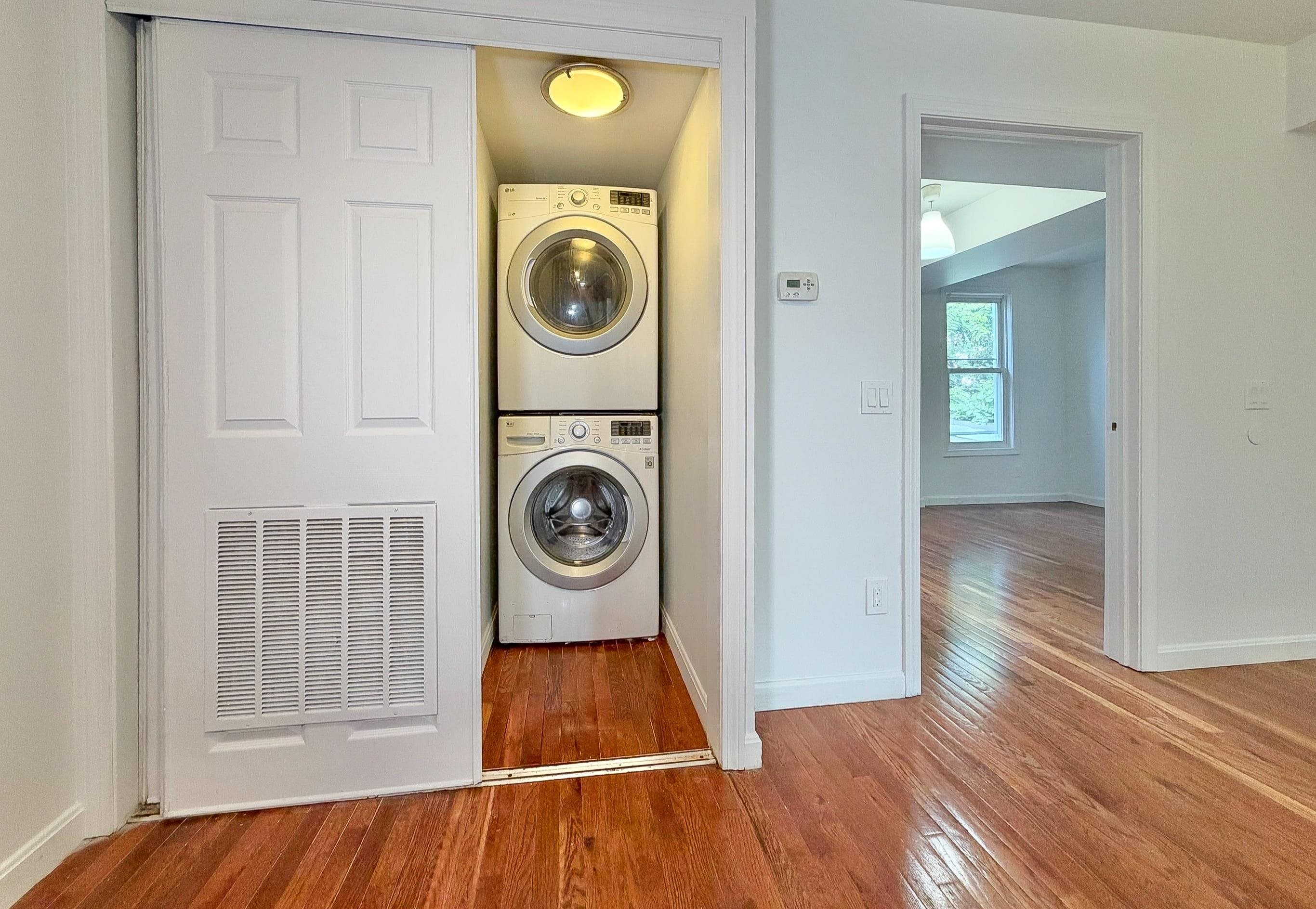 195 WEBSTER AVE Unit: 2