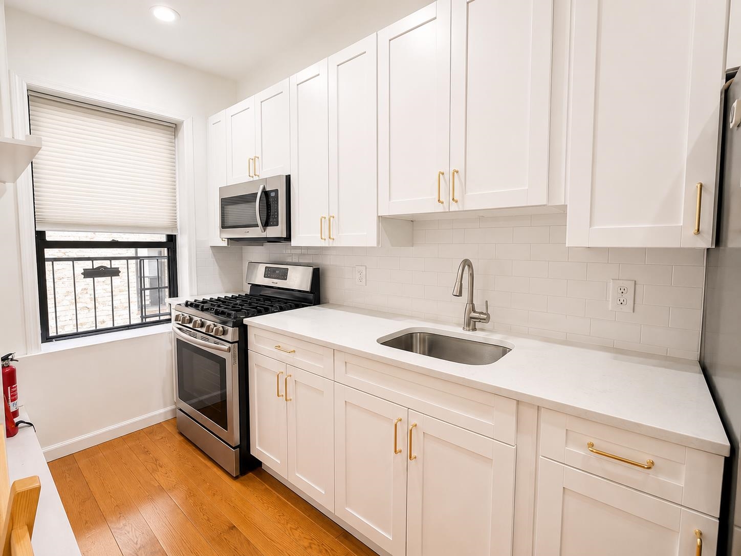7612 PARK AVE Unit: B7