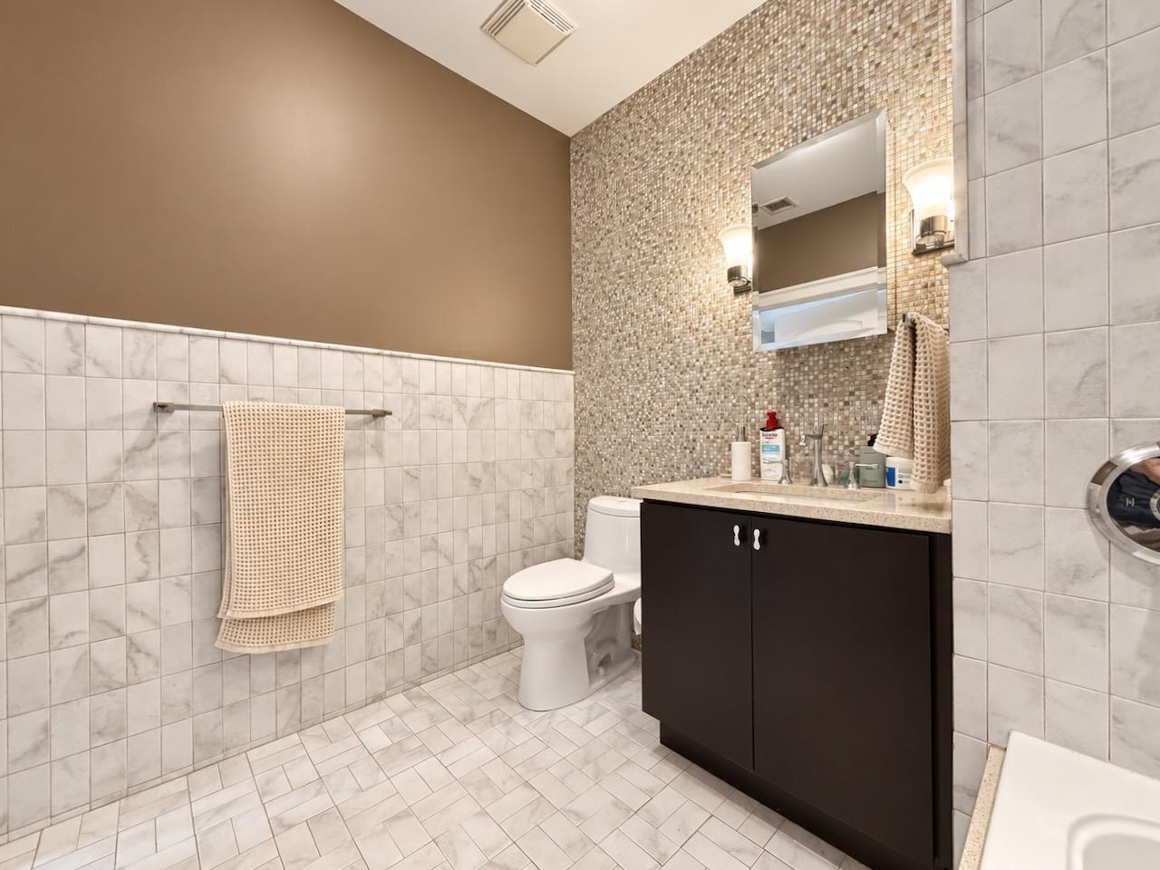 313 1ST ST Unit: 3A