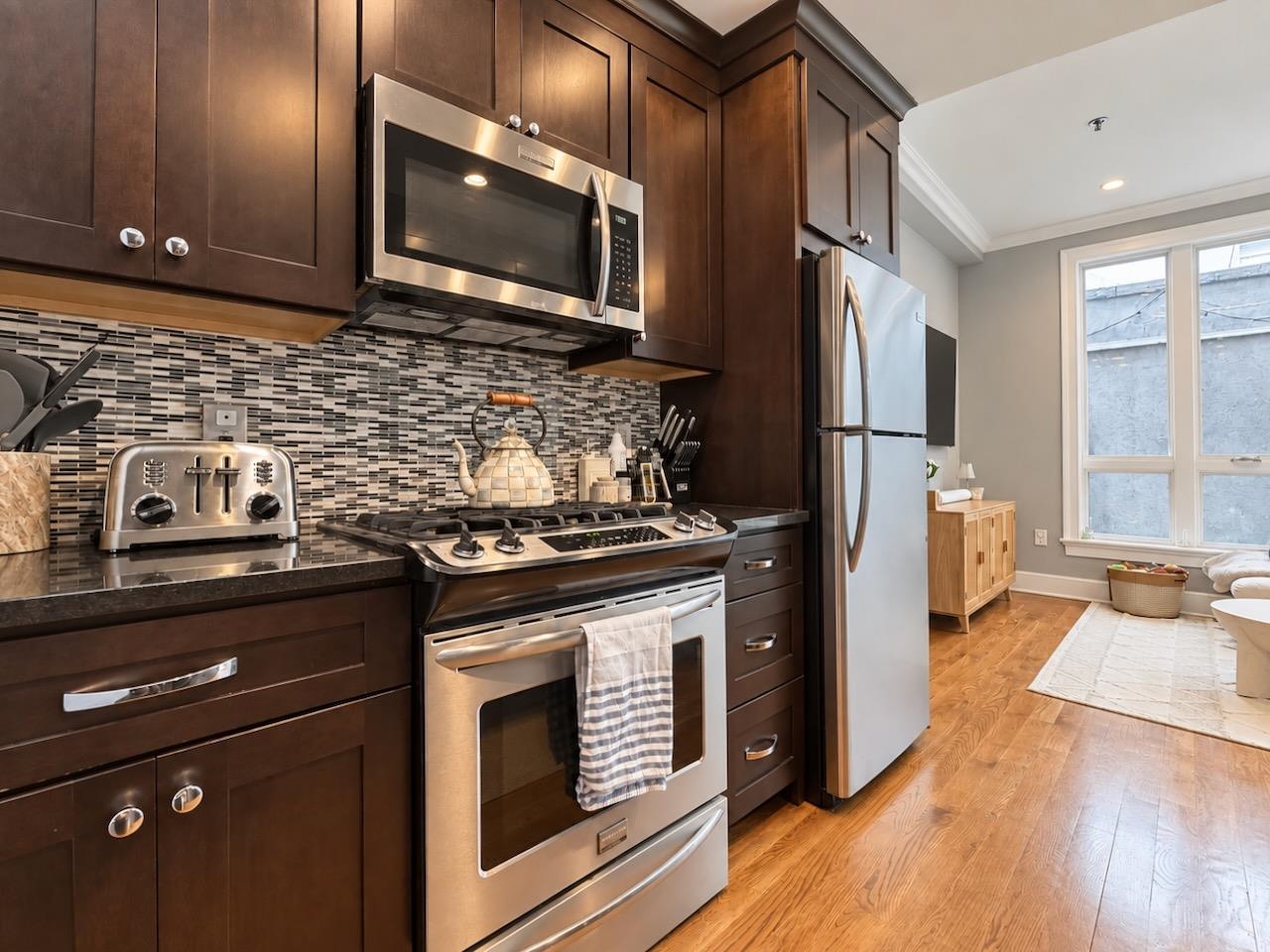 313 1ST ST Unit: 3A
