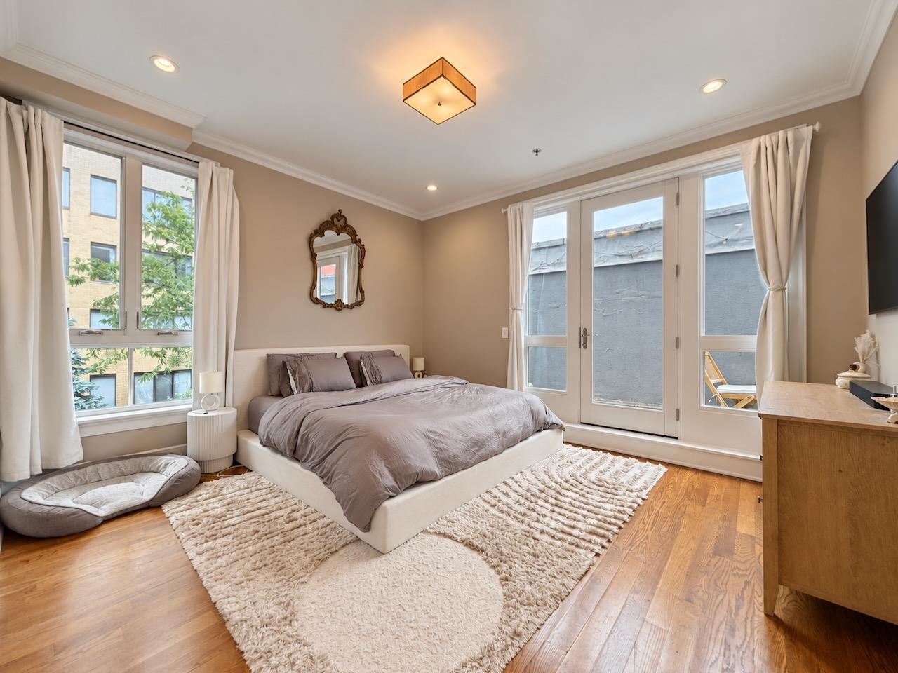 313 1ST ST Unit: 3A