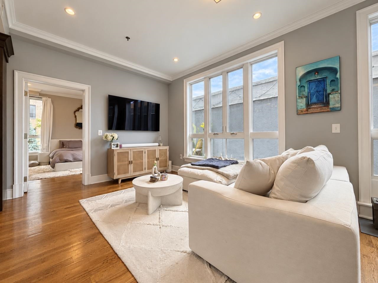 313 1ST ST Unit: 3A