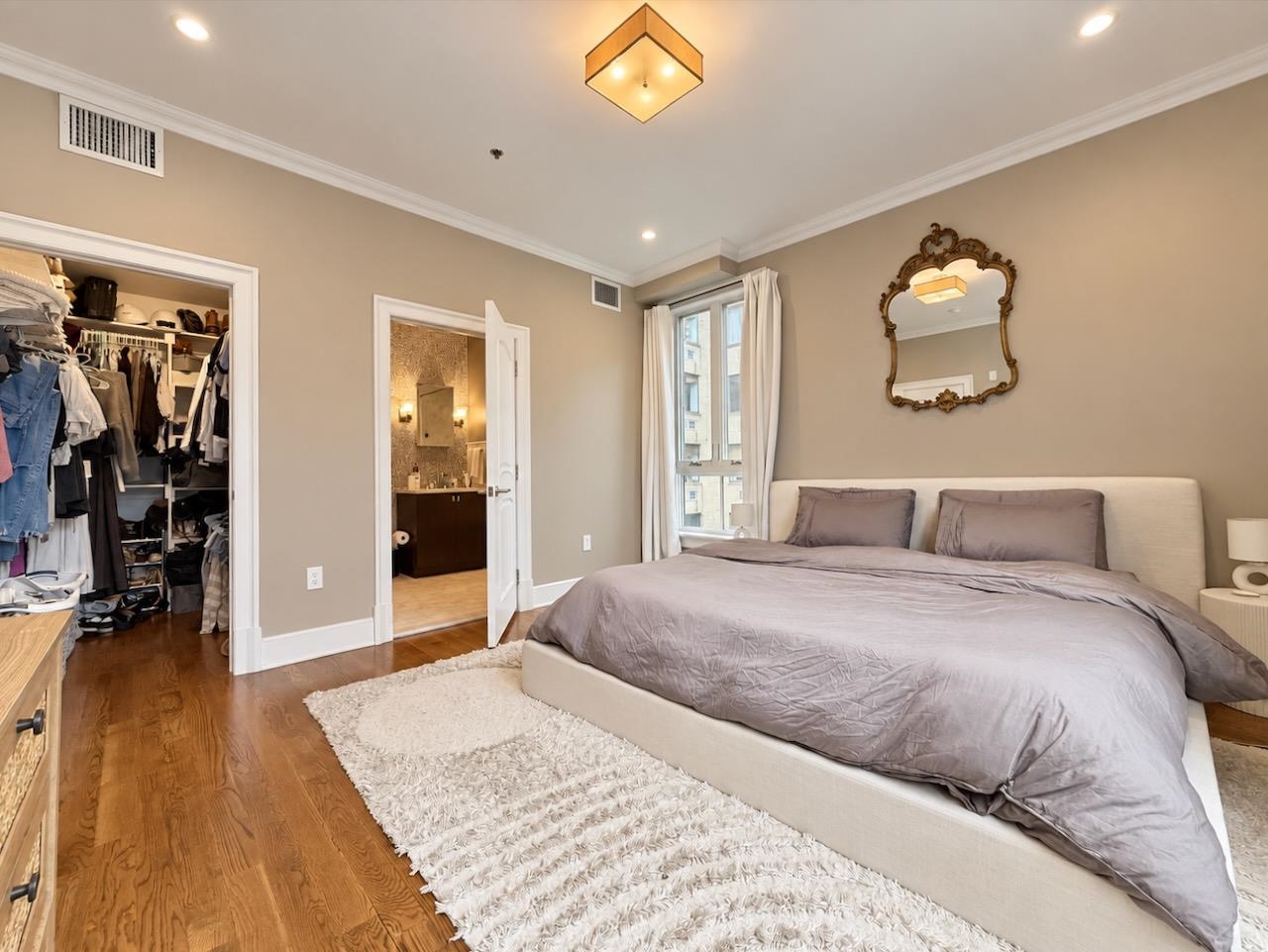 313 1ST ST Unit: 3A