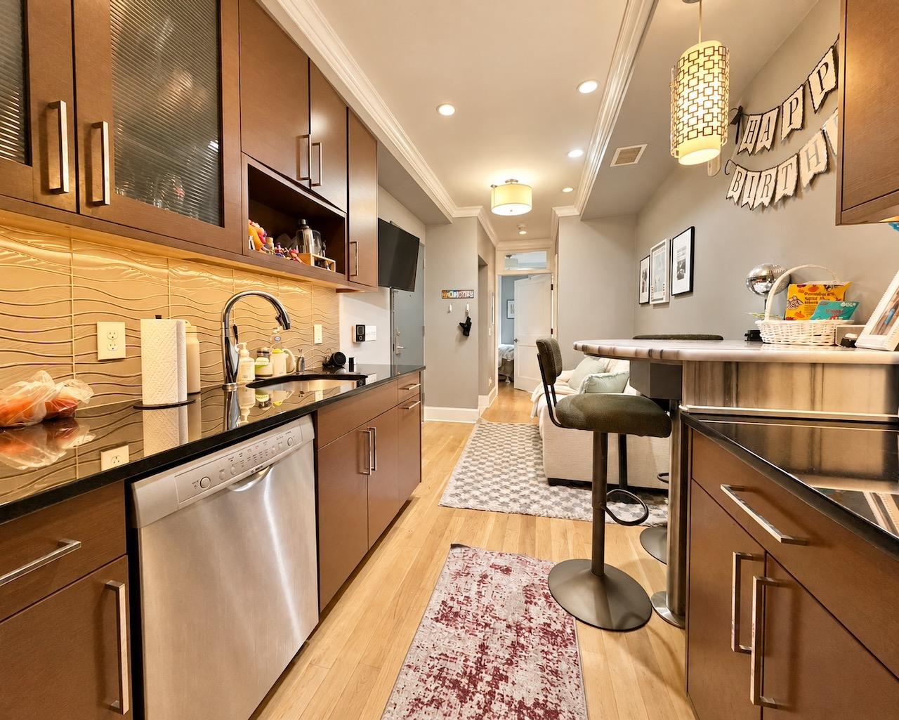 604 ADAMS ST Unit: 6