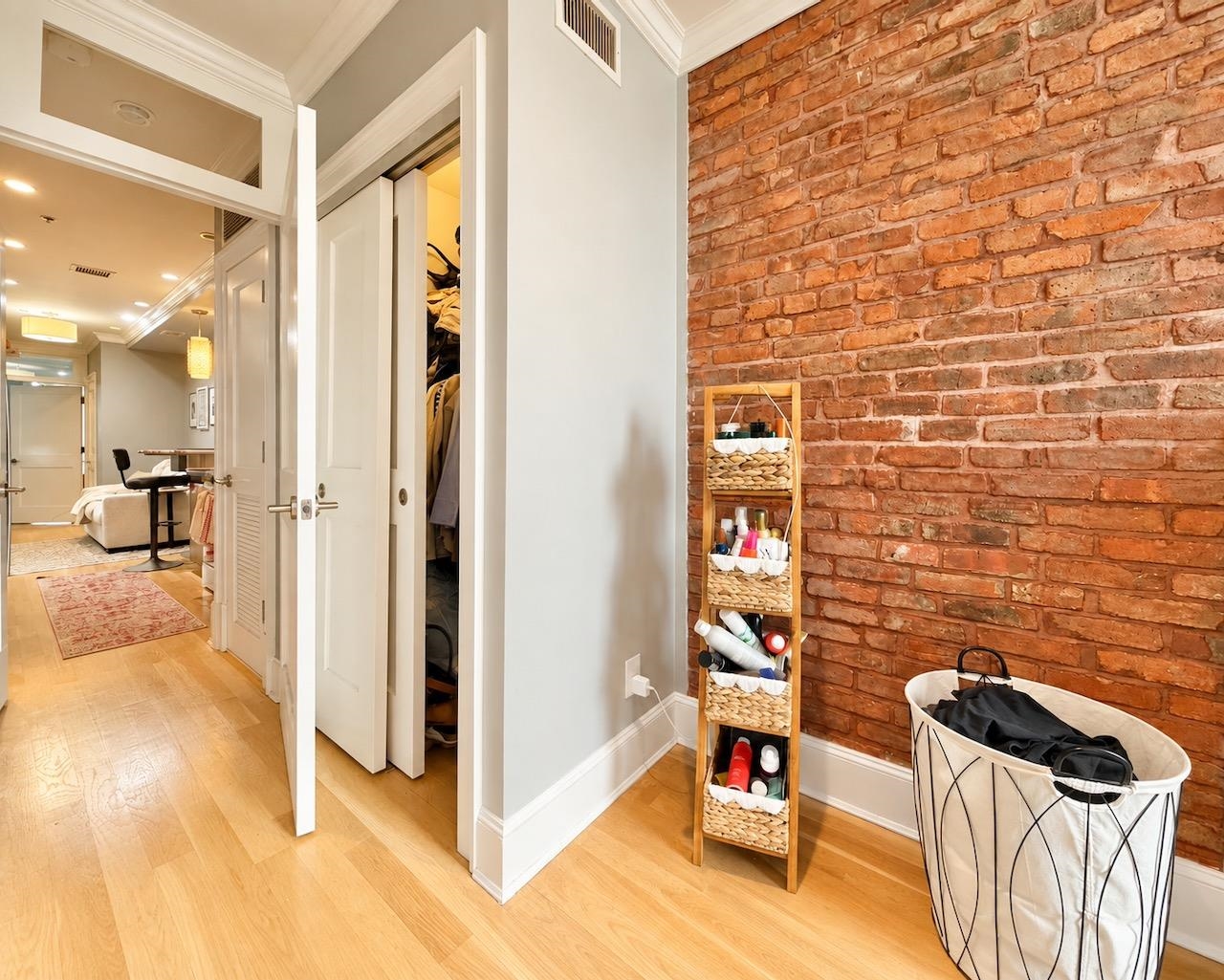 604 ADAMS ST Unit: 6