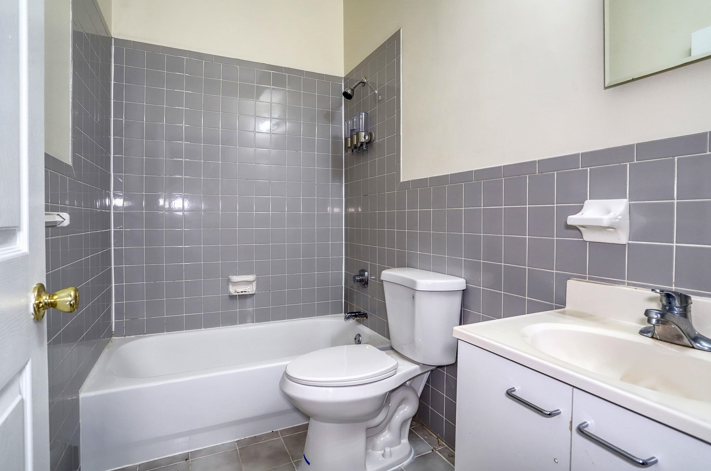 618 WASHINGTON ST Unit: 3