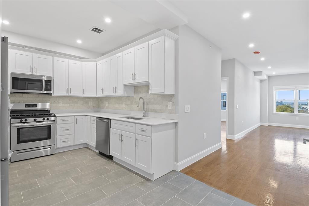 311-315 WEST SIDE AVE Unit: 106
