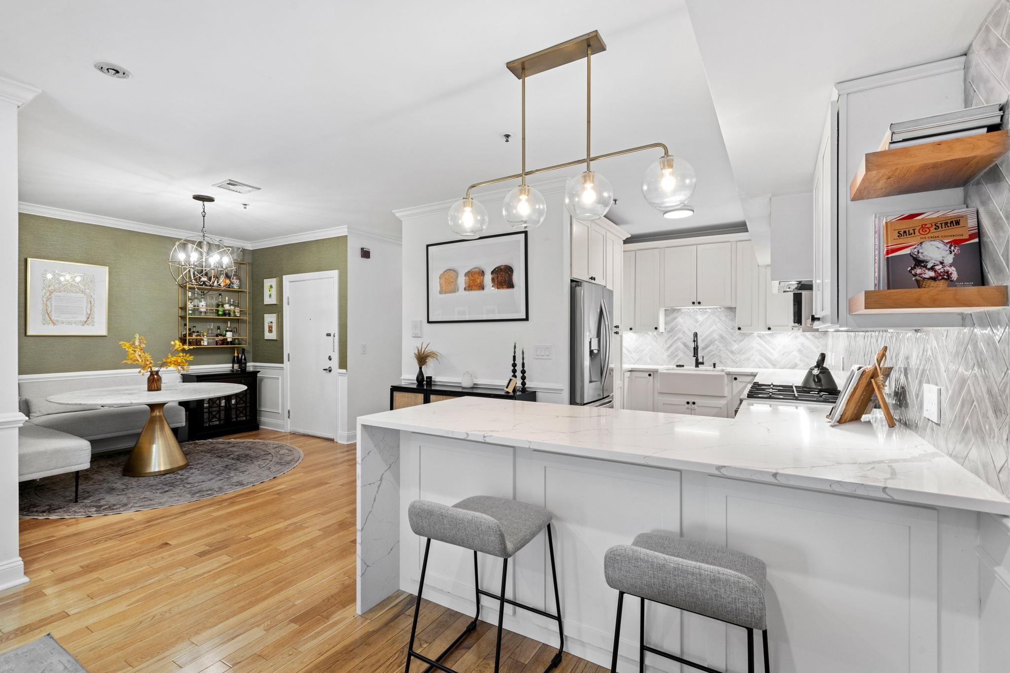 415 MADISON ST Unit: 2
