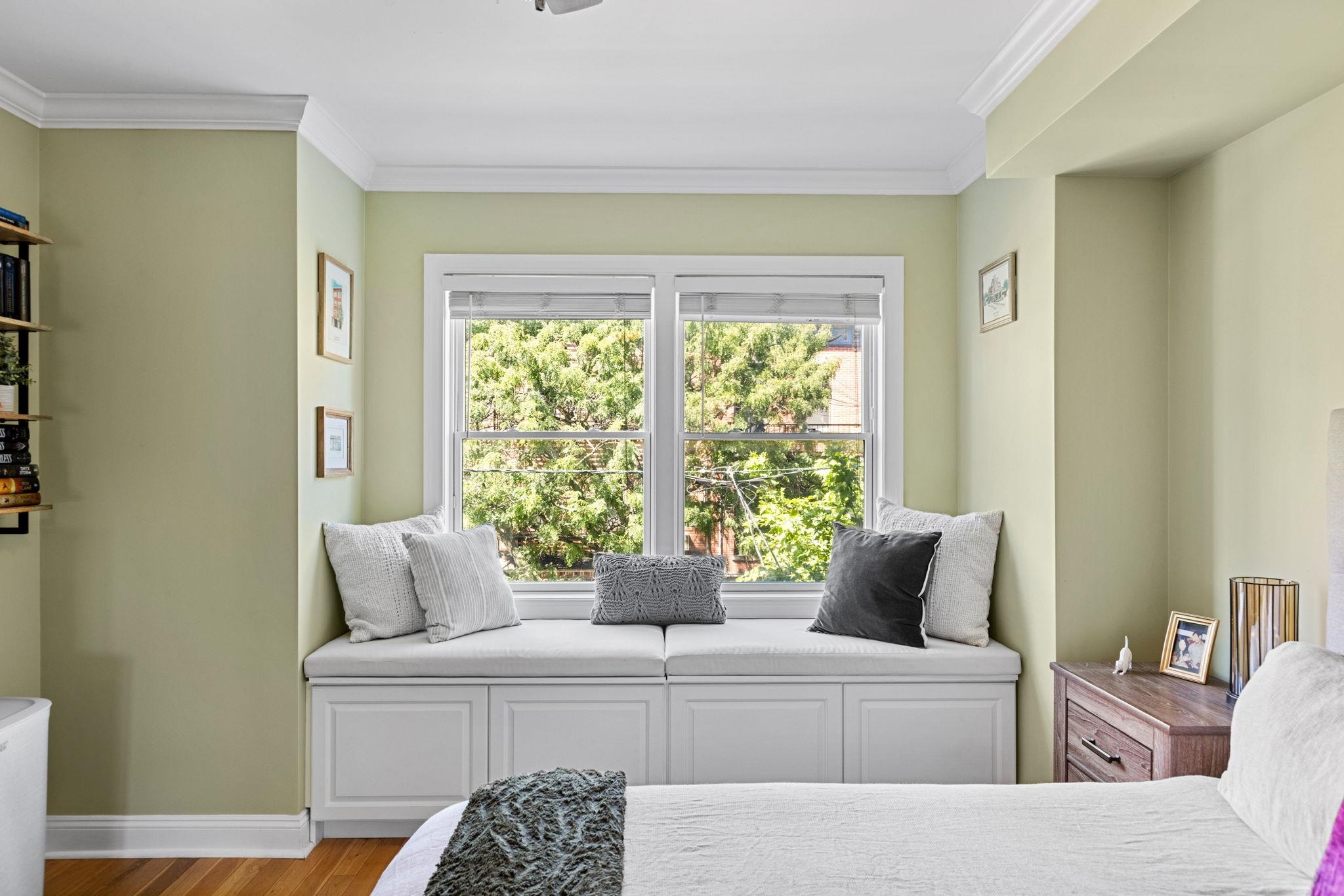 415 MADISON ST Unit: 2