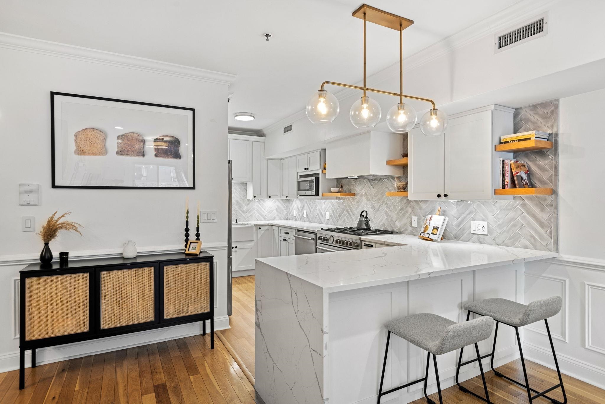 415 MADISON ST Unit: 2