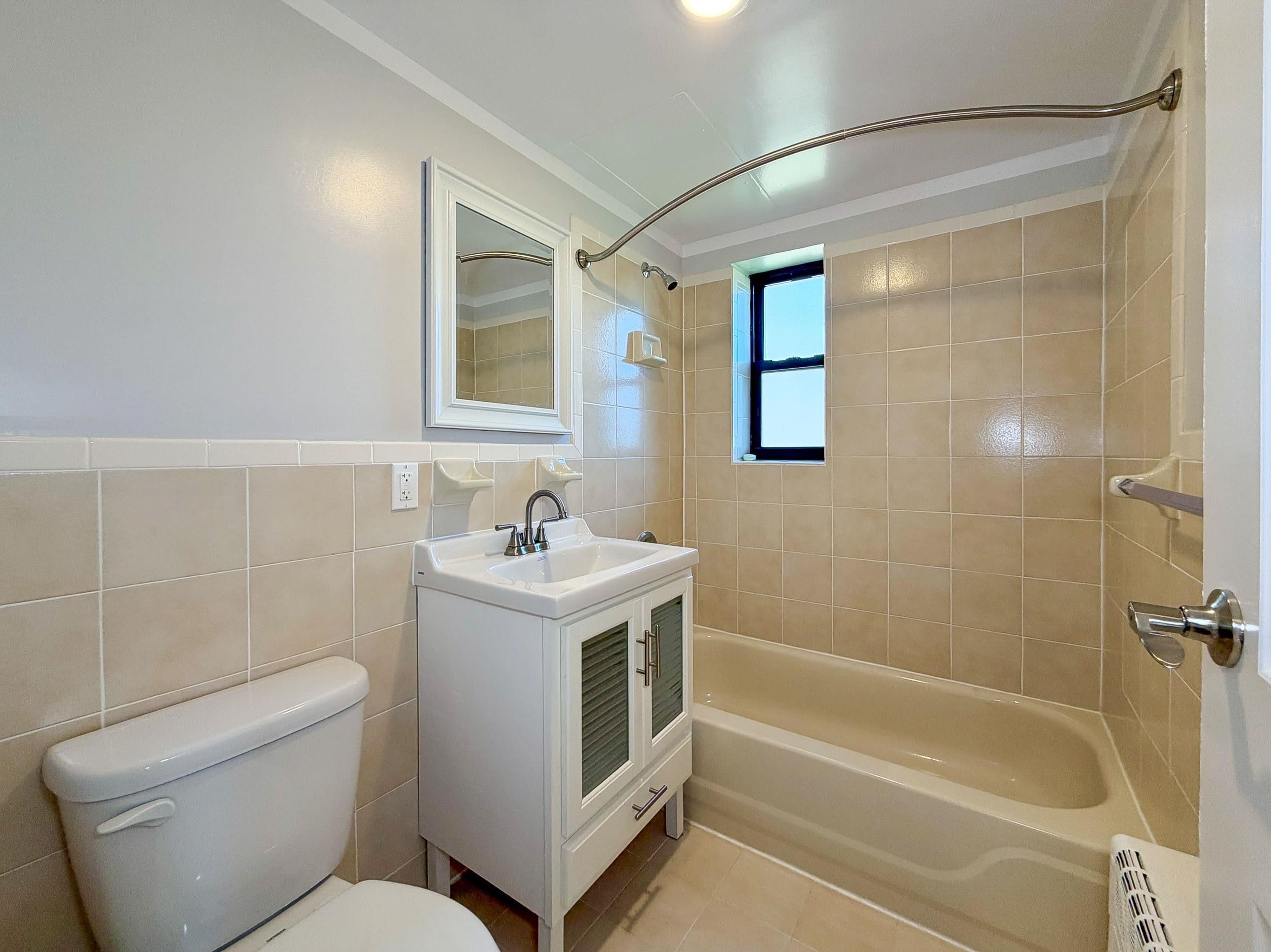1631 KENNEDY BLVD Unit: 4H