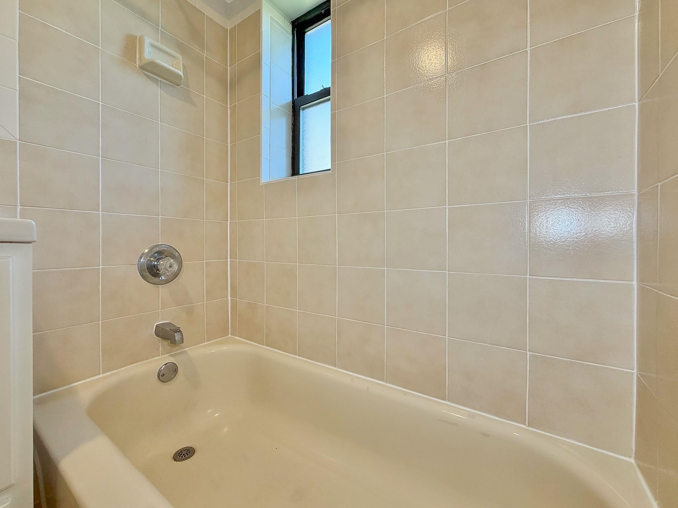 1631 KENNEDY BLVD Unit: 4H